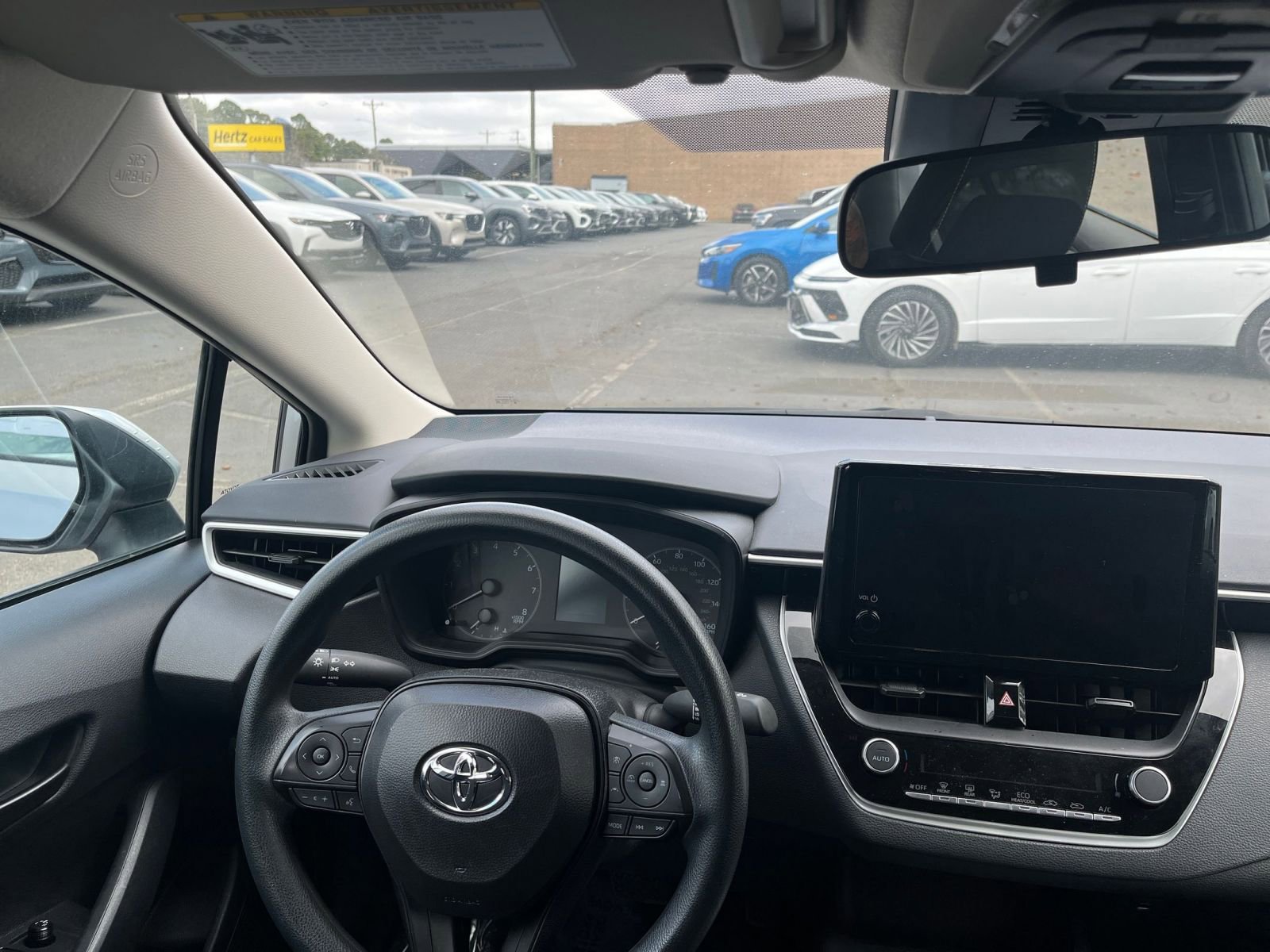 Thumbnail: 2025 Toyota Corolla - 32