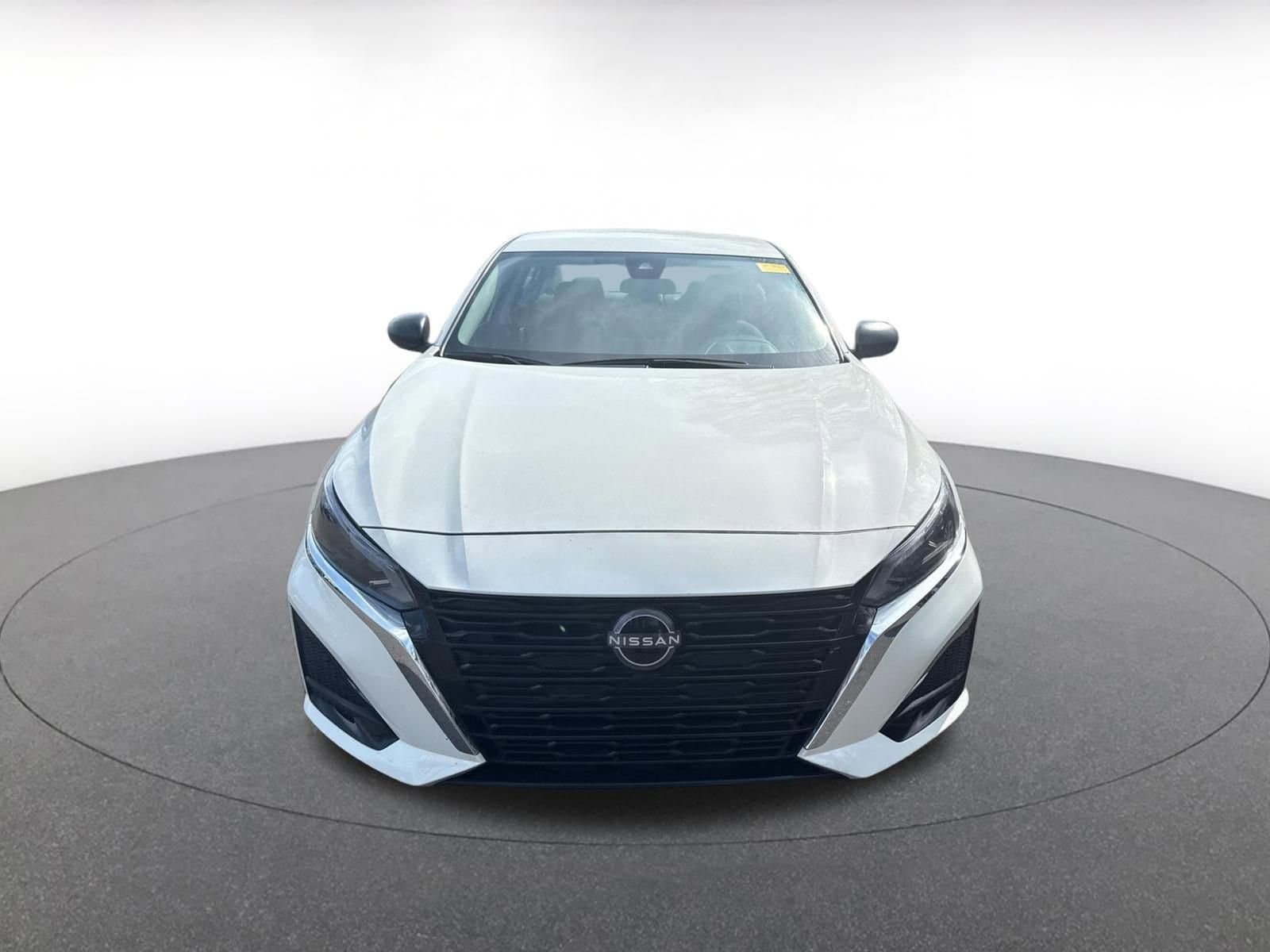 Thumbnail: 2025 Nissan Altima - 3