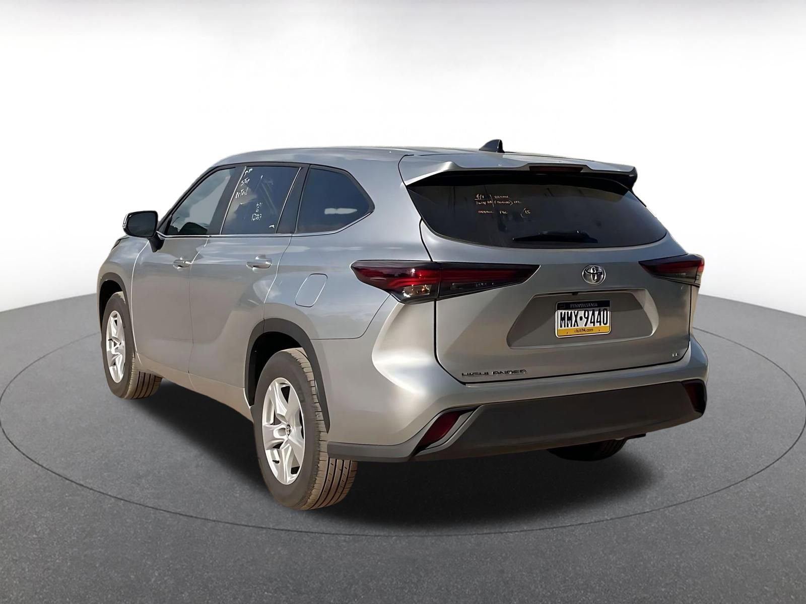 Thumbnail: 2025 Toyota Highlander - 12