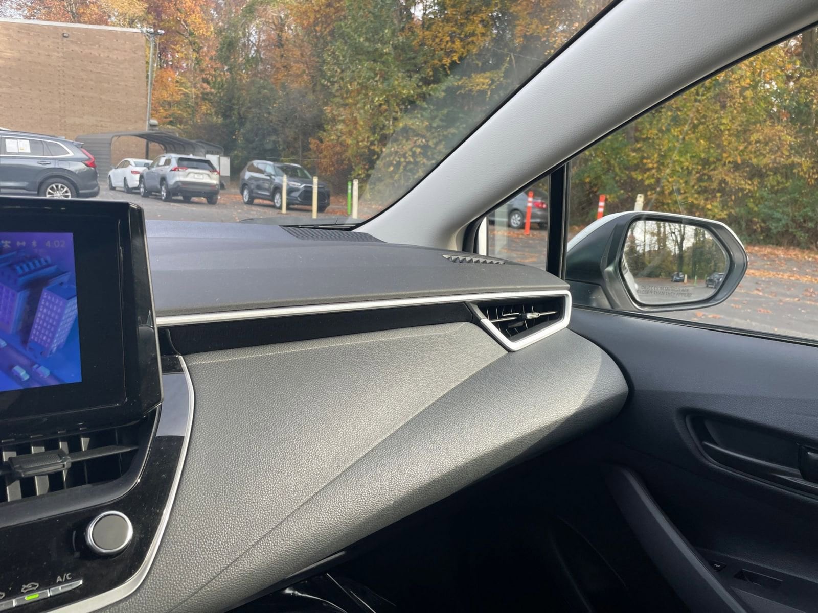 Thumbnail: 2025 Toyota Corolla - 31