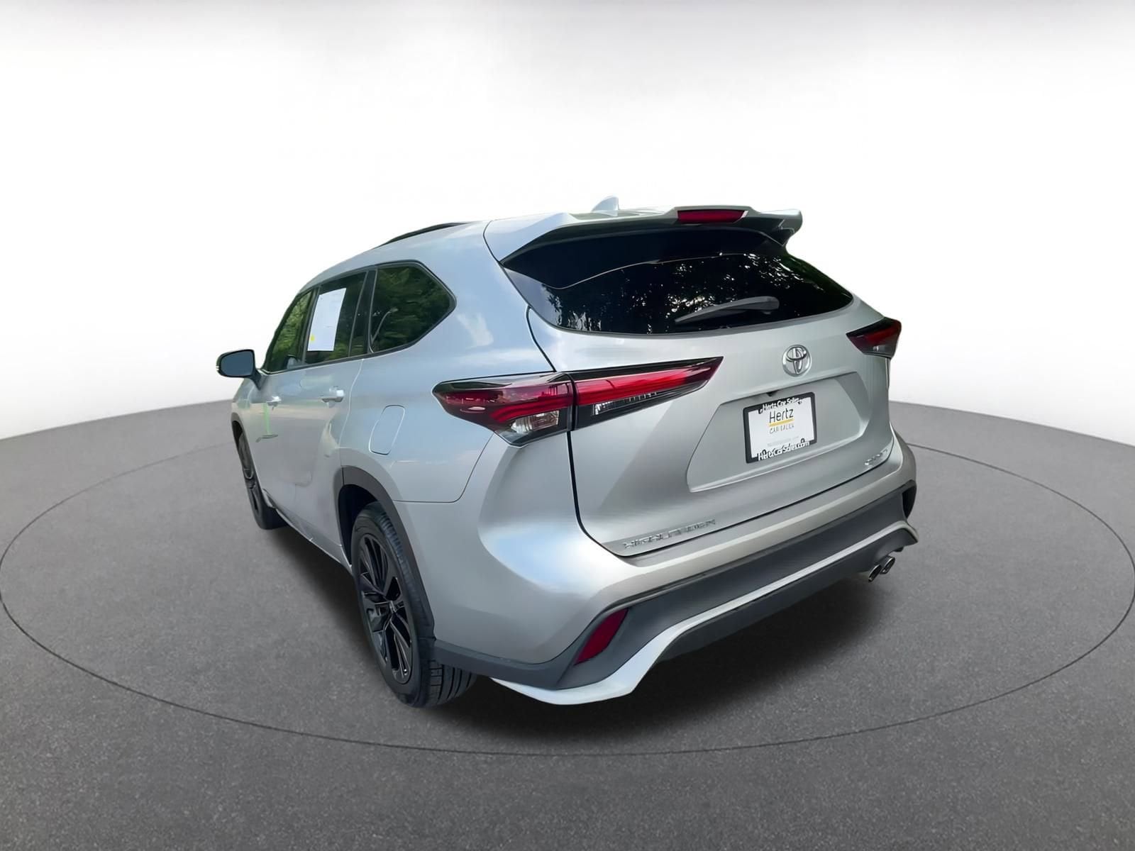 Thumbnail: 2024 Toyota Highlander - 11