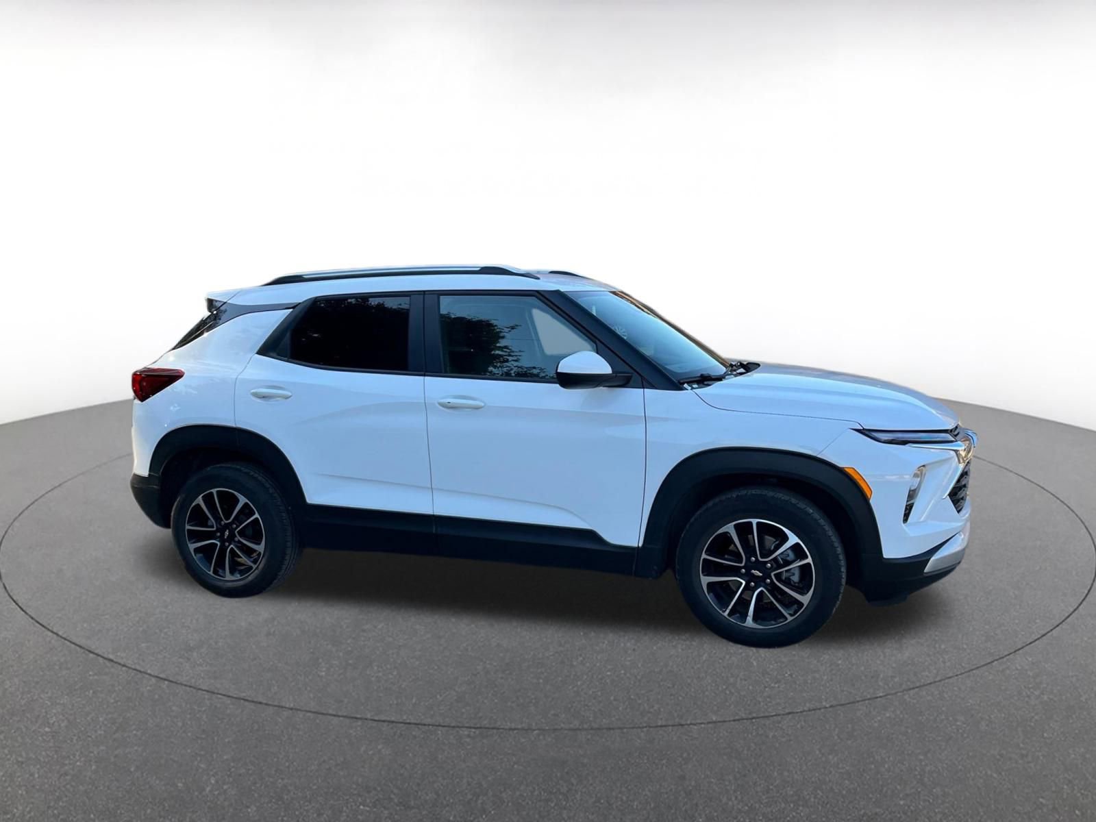 Thumbnail: 2025 Chevrolet TrailBlazer - 3