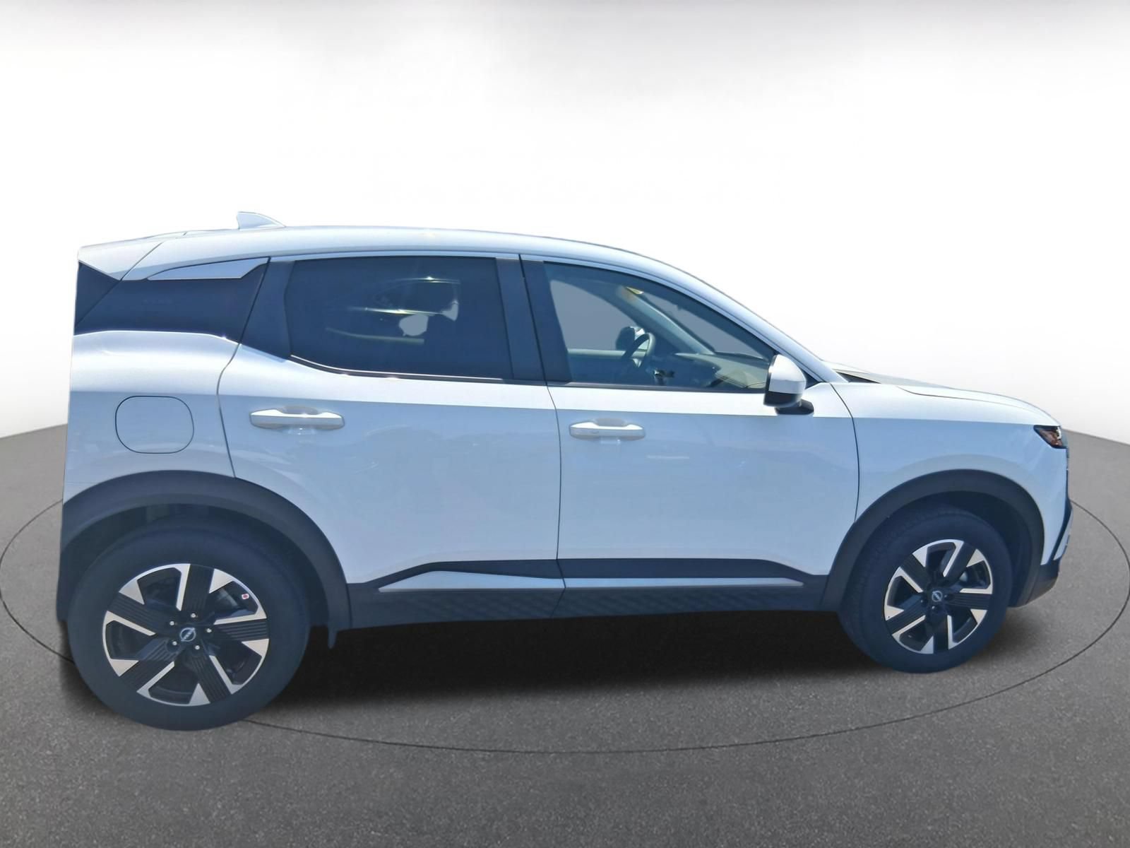 Thumbnail: 2025 Nissan Kicks - 18