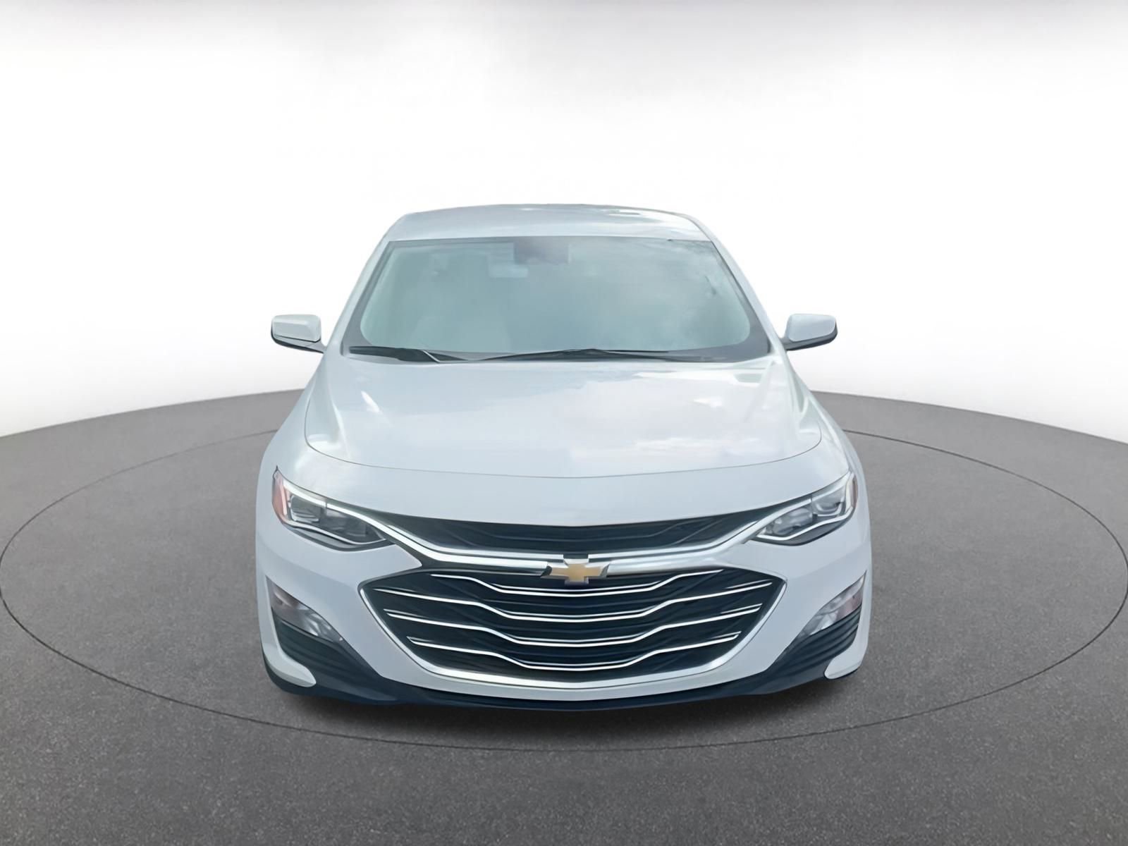 Thumbnail: 2024 Chevrolet Malibu - 4