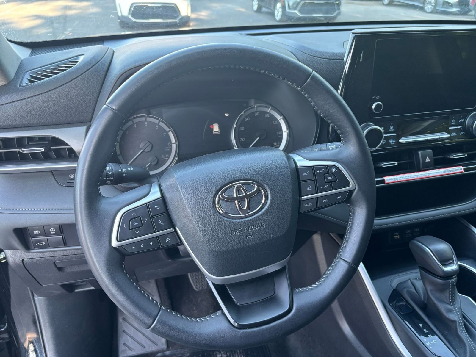 Thumbnail: 2025 Toyota Highlander - 29