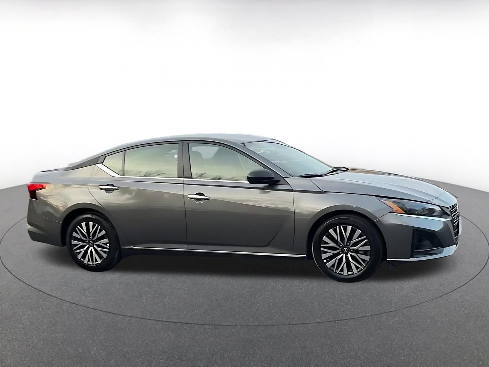 Thumbnail: 2025 Nissan Altima - 16