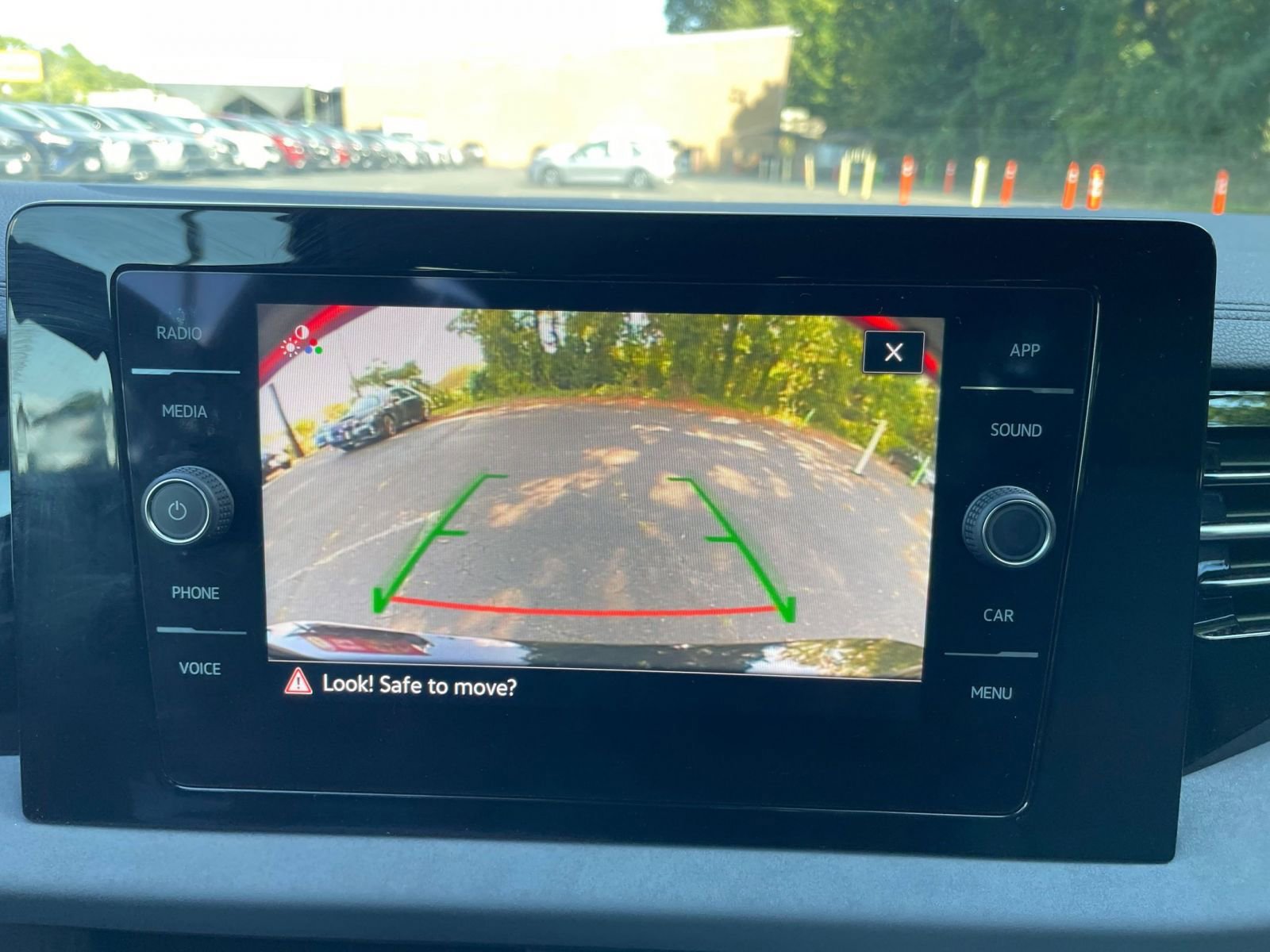 Thumbnail: 2025 Volkswagen Jetta - 17