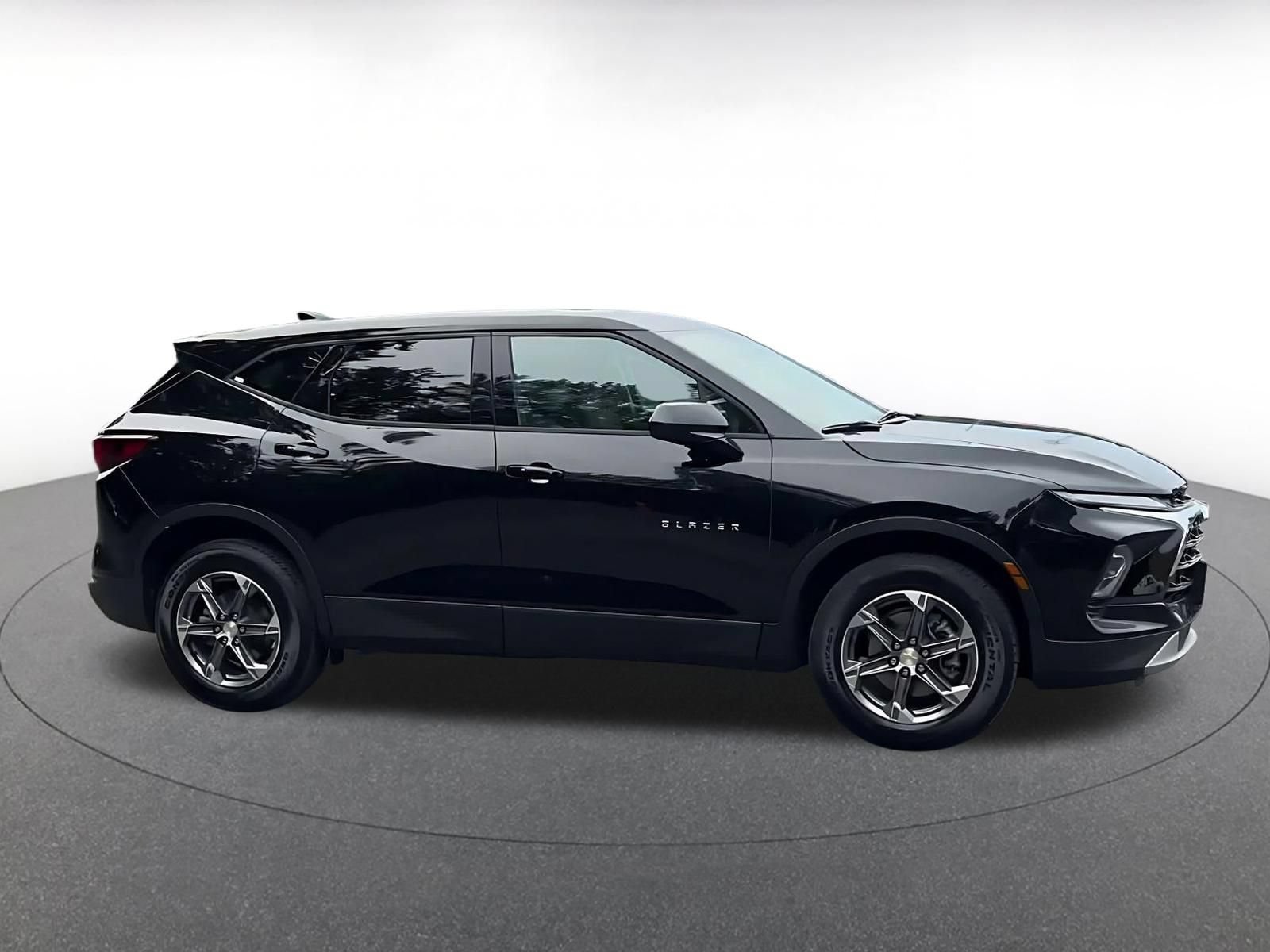 Thumbnail: 2026 Chevrolet Blazer - 16