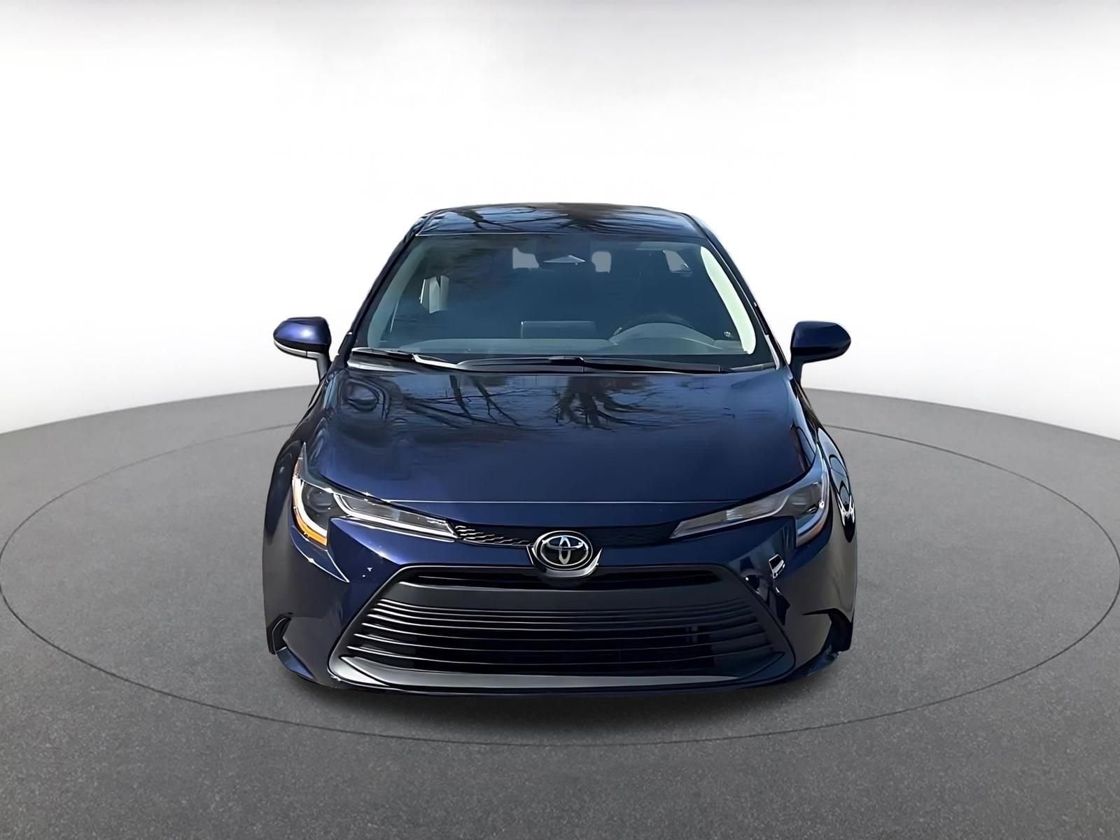 Thumbnail: 2025 Toyota Corolla - 4