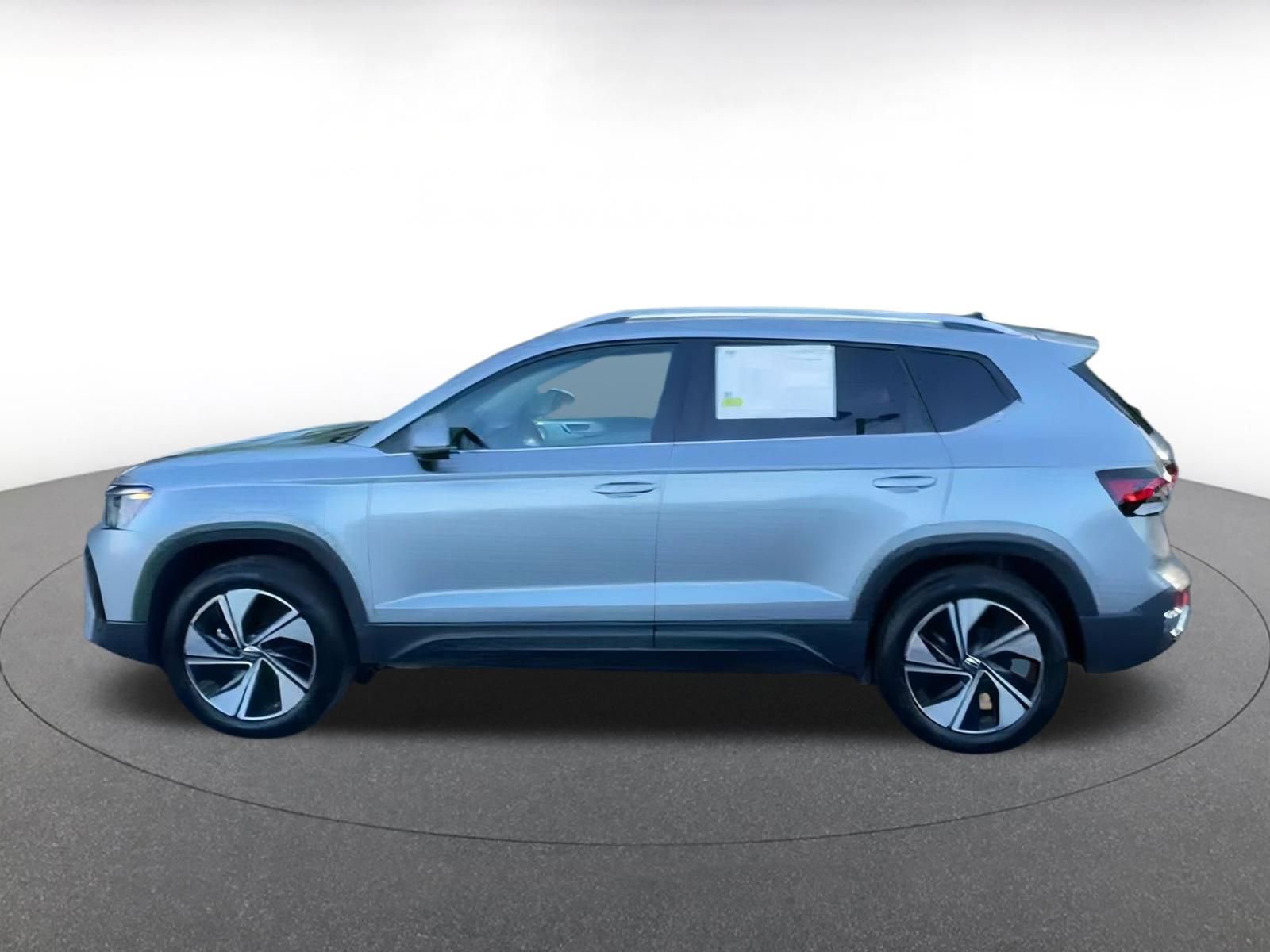 Thumbnail: 2025 Volkswagen Taos - 9