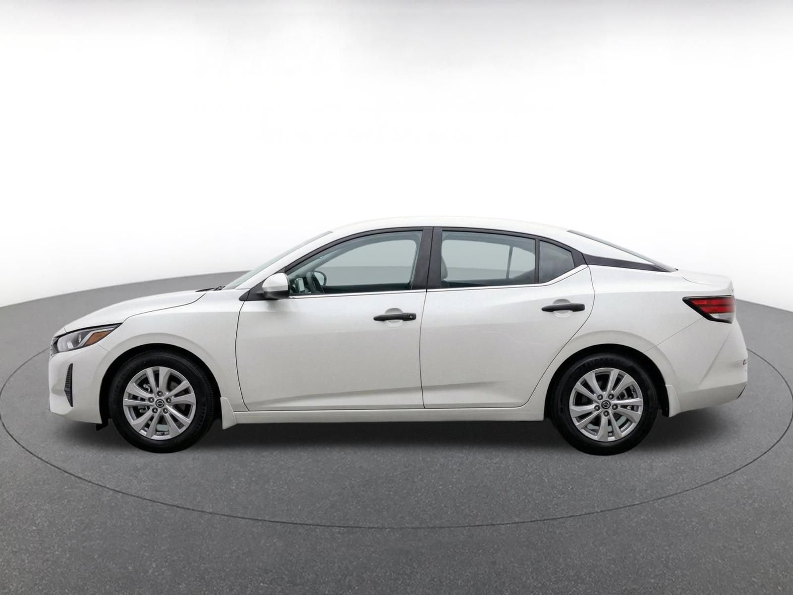 Thumbnail: 2025 Nissan Sentra - 4