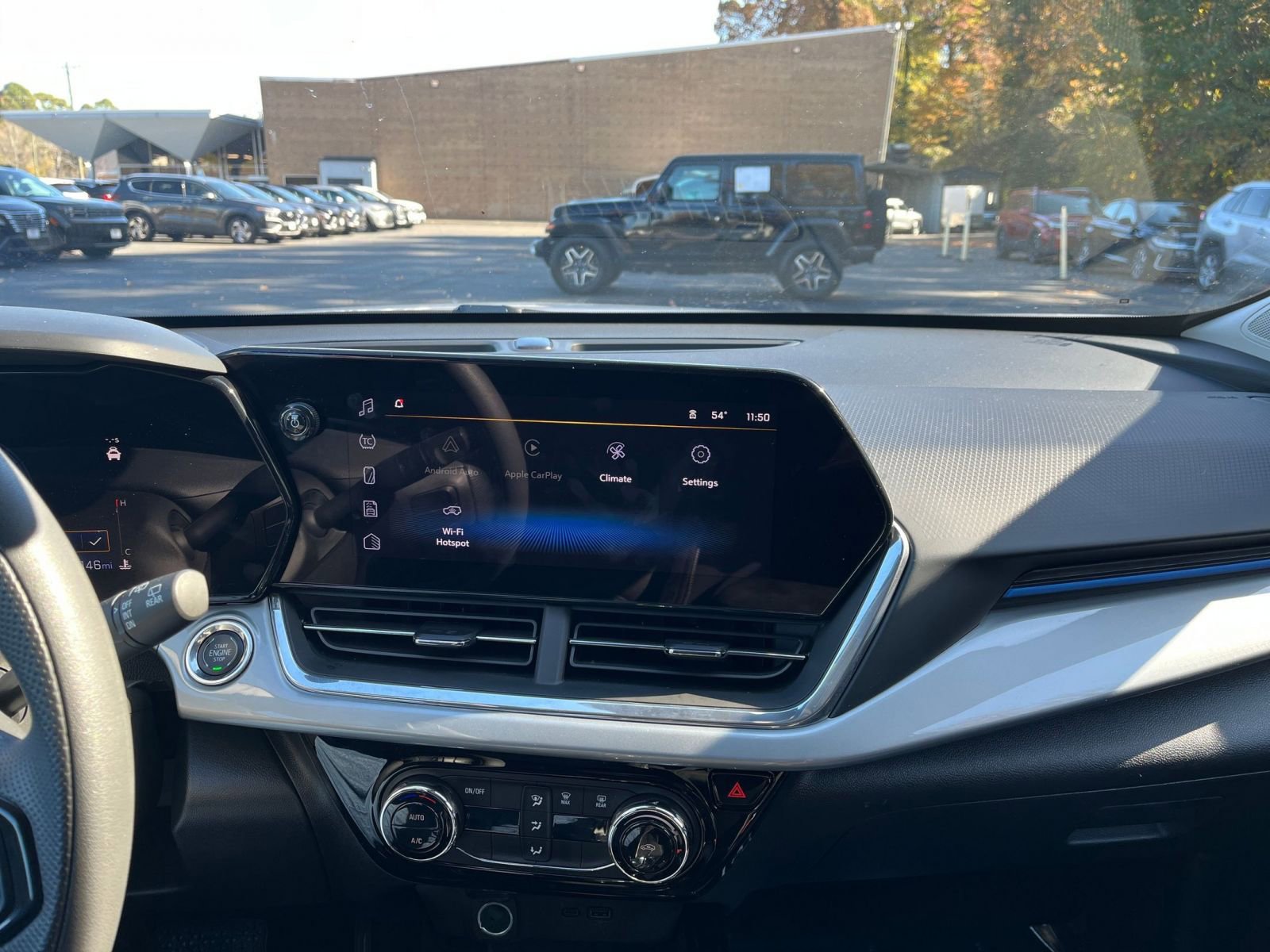 Thumbnail: 2025 Chevrolet Trax - 18