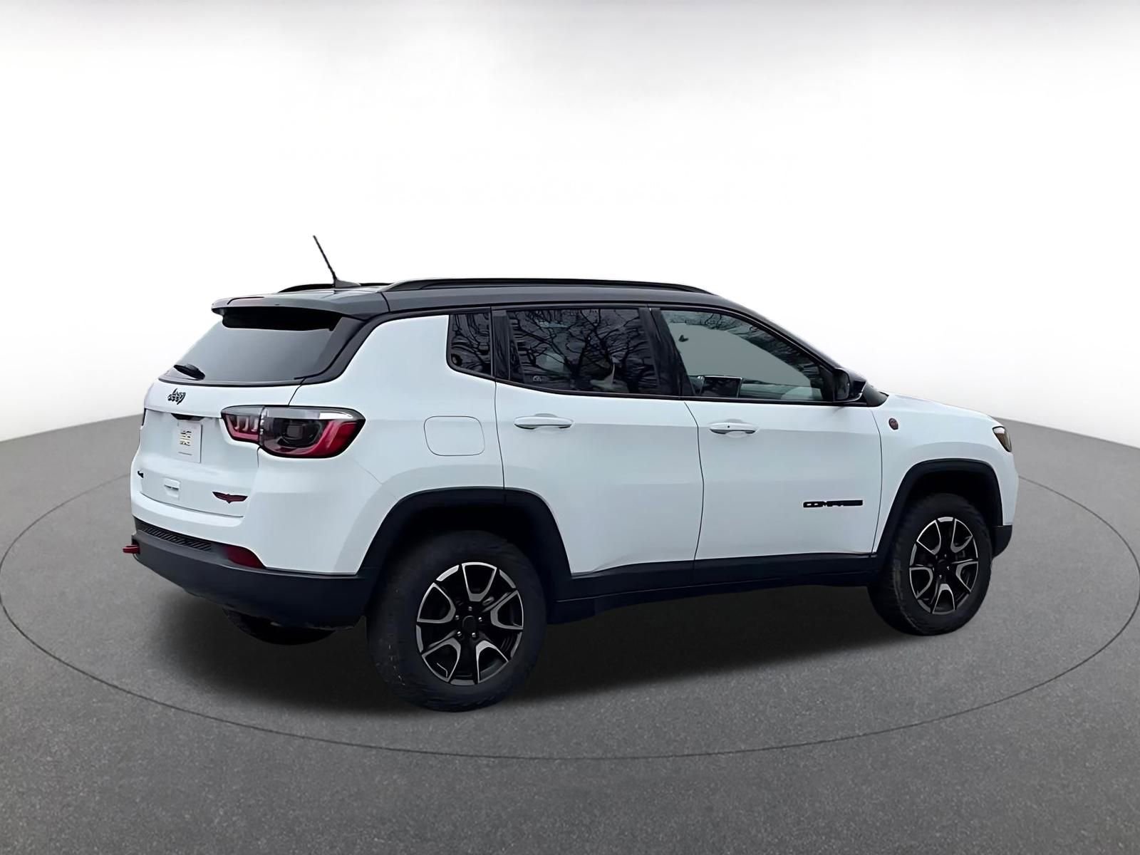 Thumbnail: 2025 Jeep Compass - 15