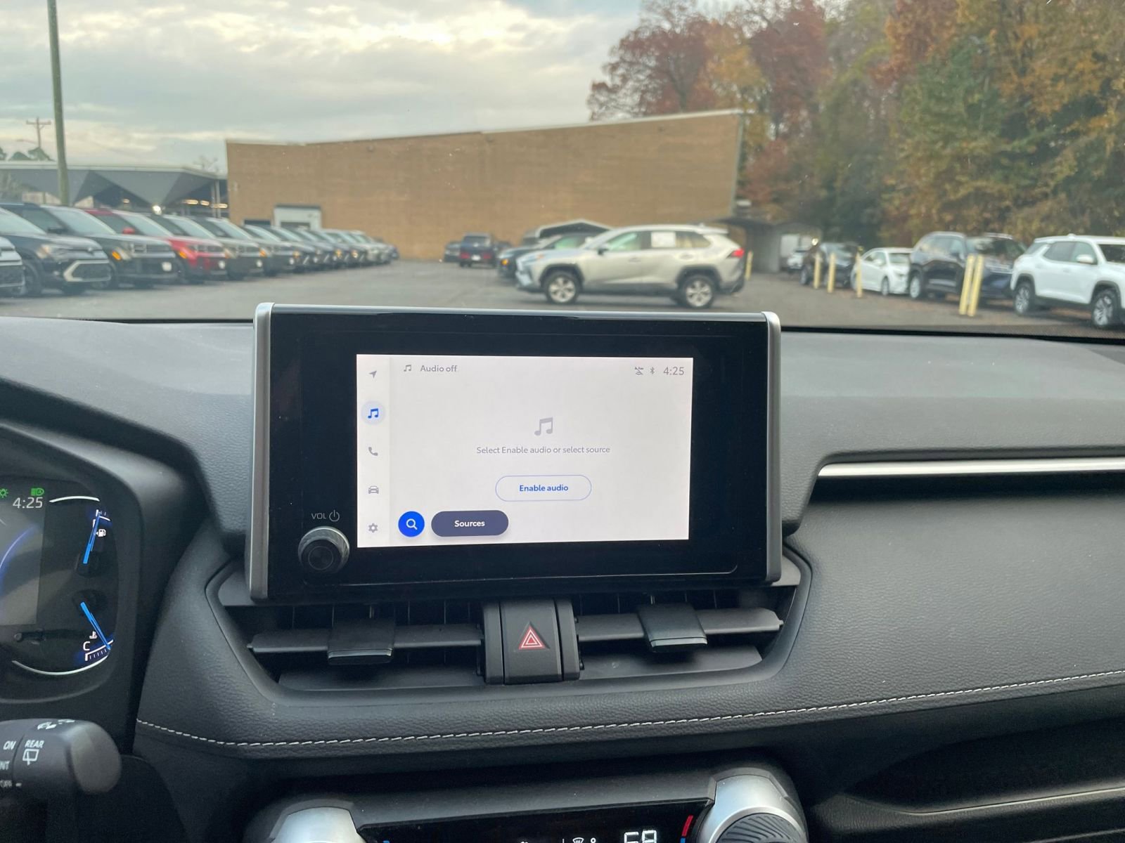 Thumbnail: 2025 Toyota RAV4 - 18