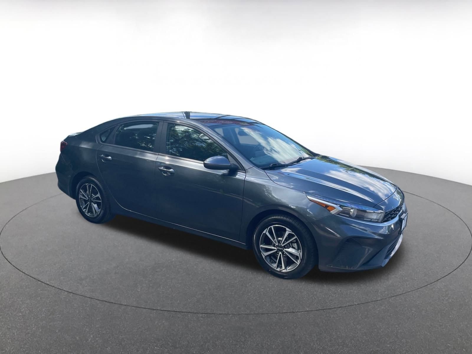 Thumbnail: 2024 Kia Forte - 1