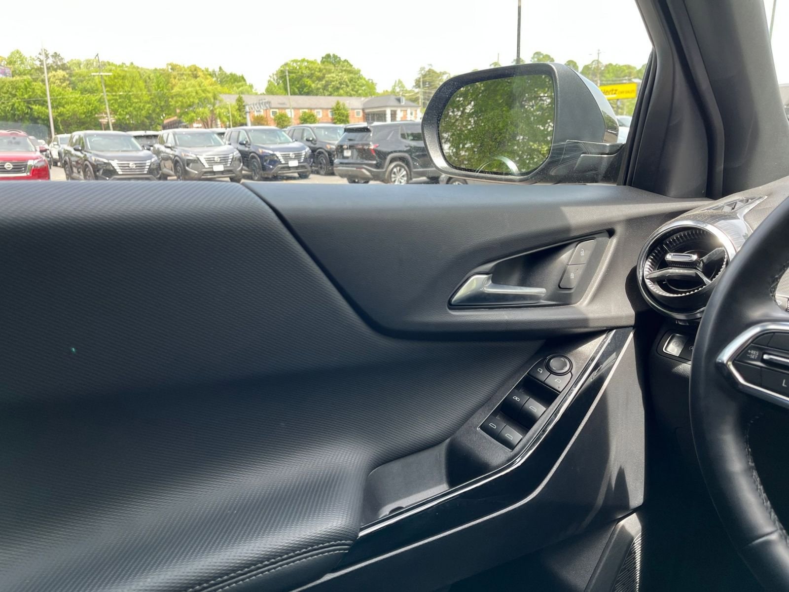 Thumbnail: 2025 Chevrolet Equinox - 18