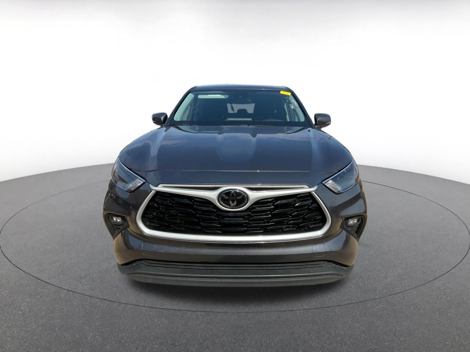 Thumbnail: 2025 Toyota Highlander - 3