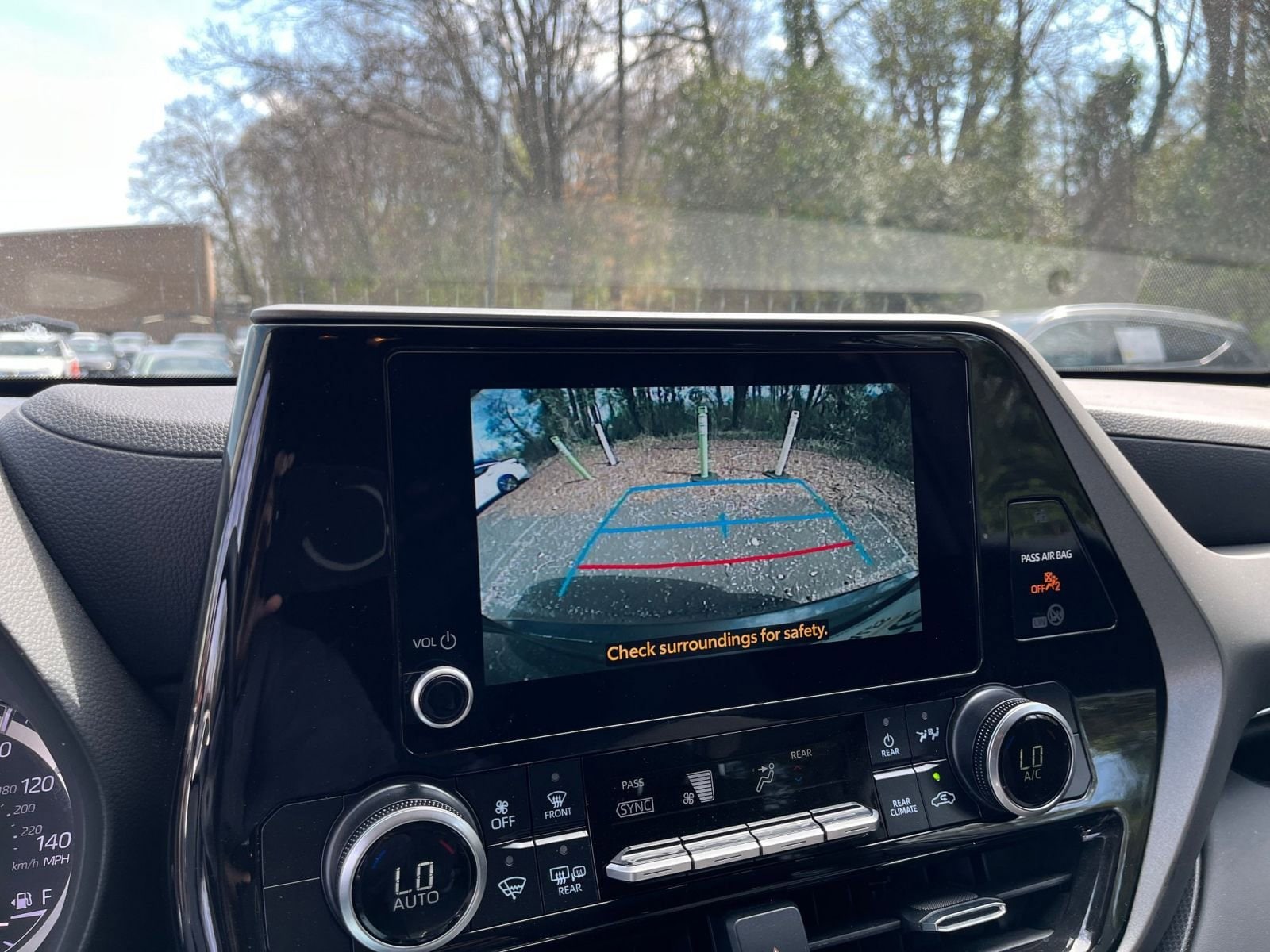 Thumbnail: 2025 Toyota Highlander - 24