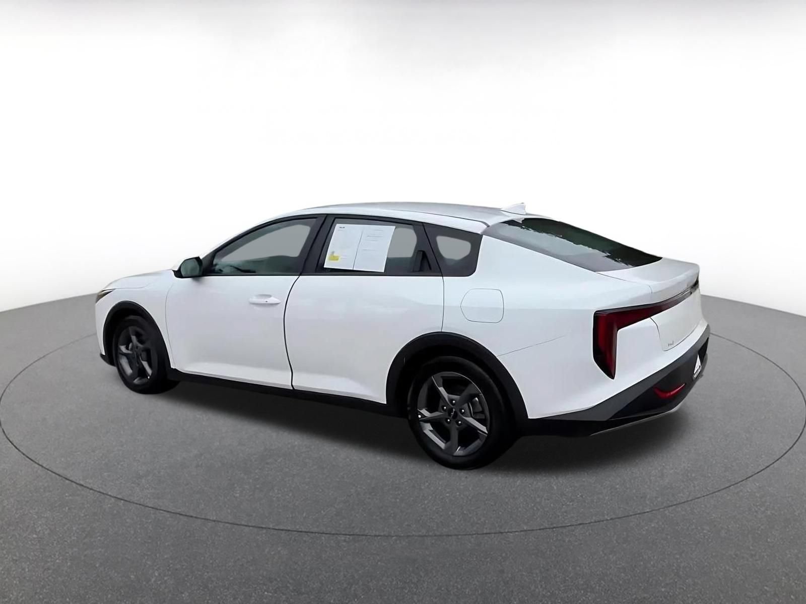 Thumbnail: 2025 Kia K4 - 10
