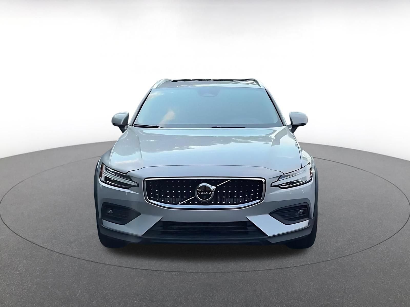 Thumbnail: 2025 Volvo S60 - 4