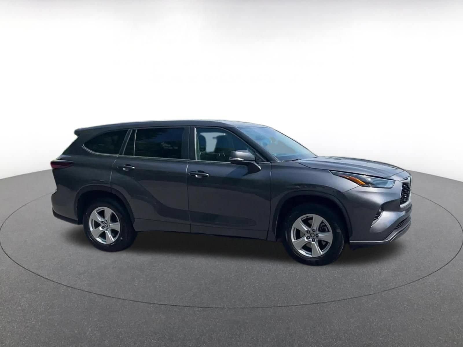 Thumbnail: 2025 Toyota Highlander - 2
