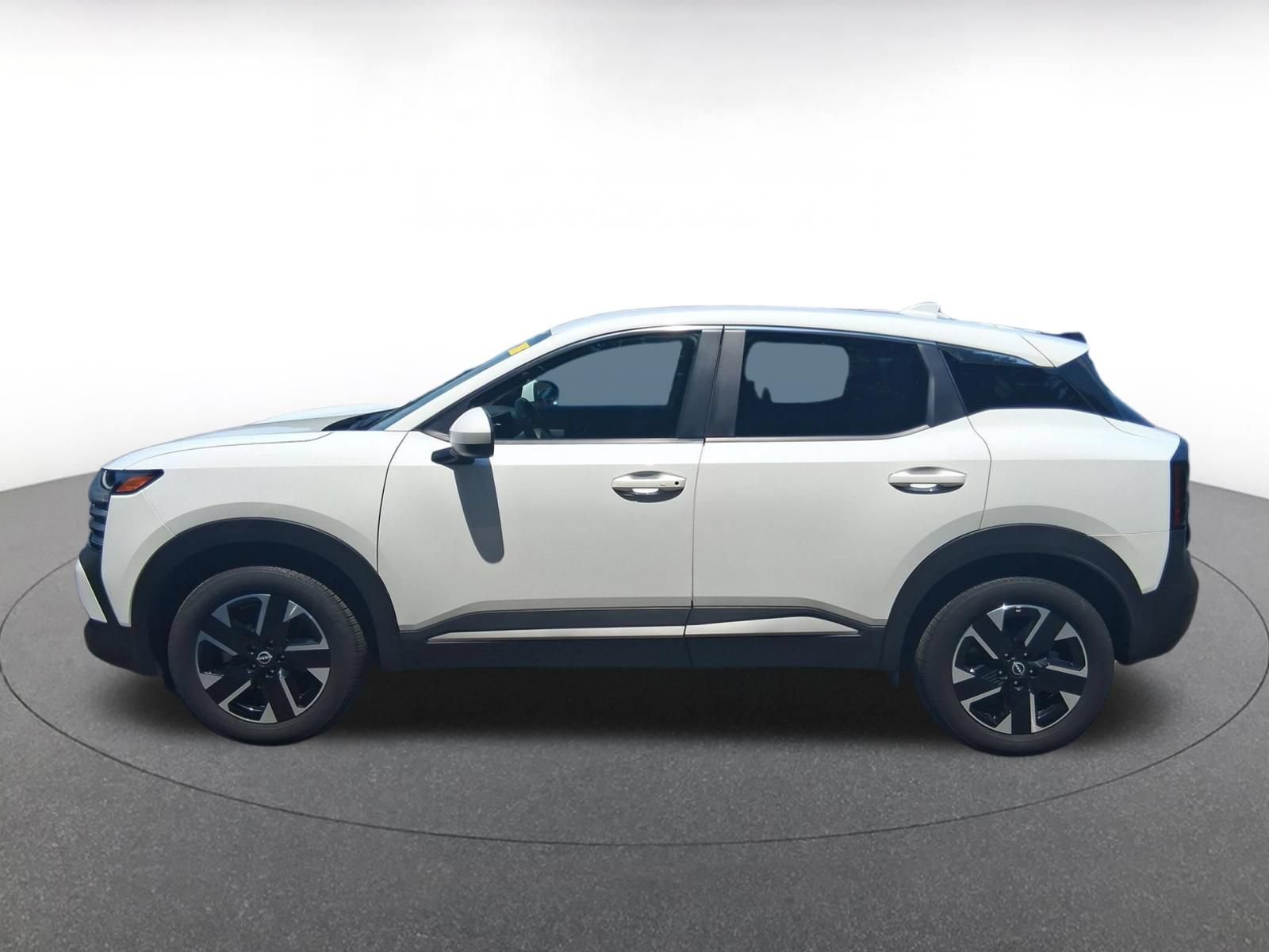 Thumbnail: 2025 Nissan Kicks - 10