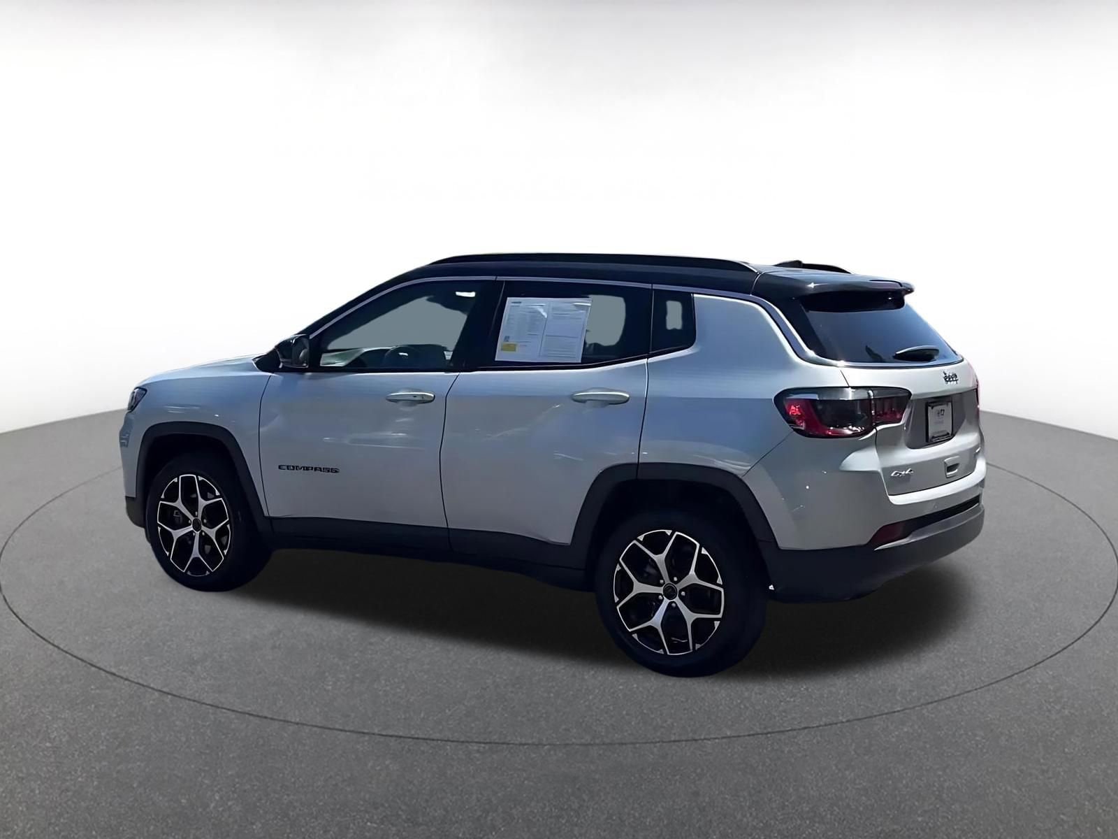 Thumbnail: 2025 Jeep Compass - 11