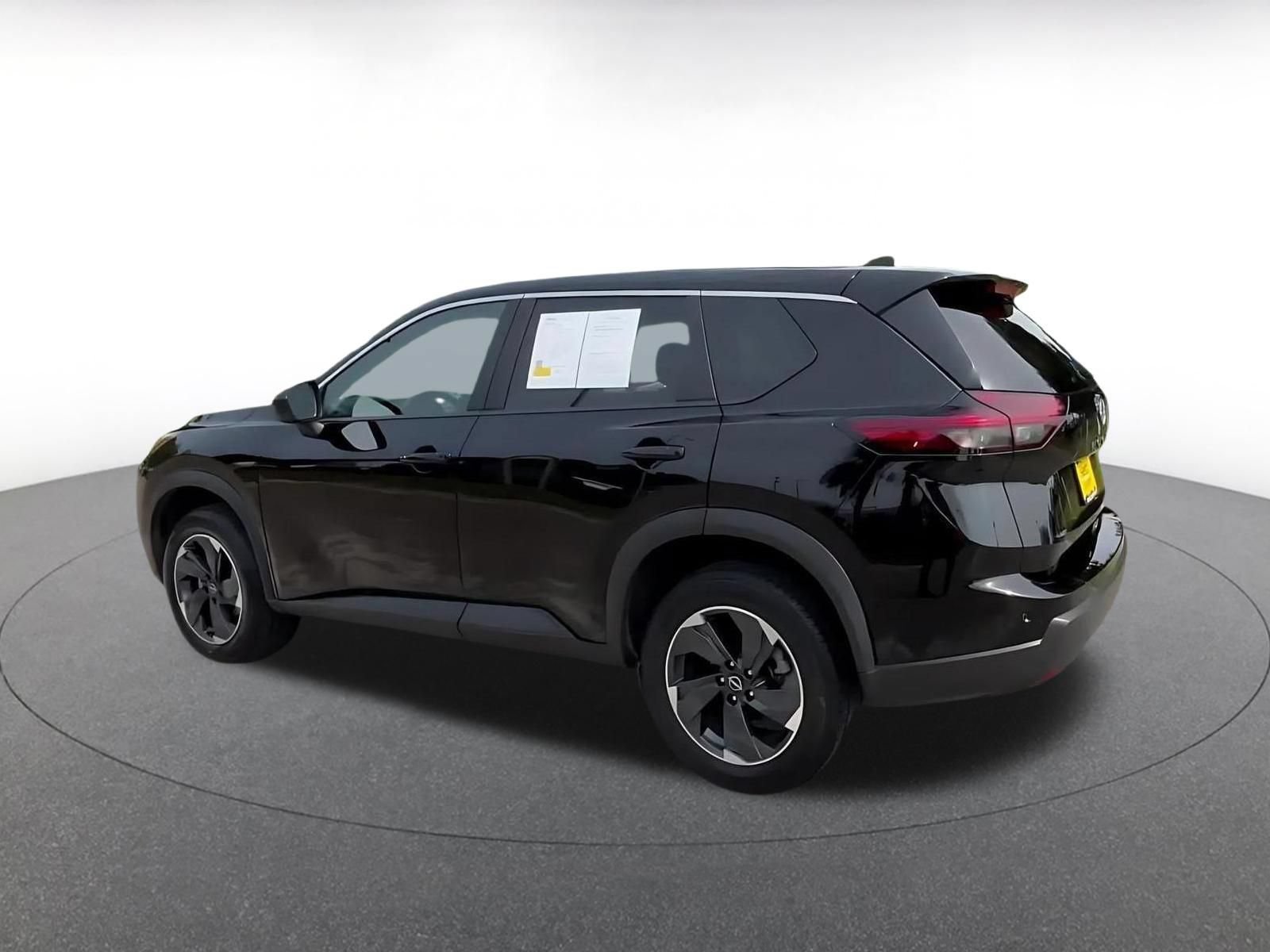 Thumbnail: 2025 Nissan Rogue - 10