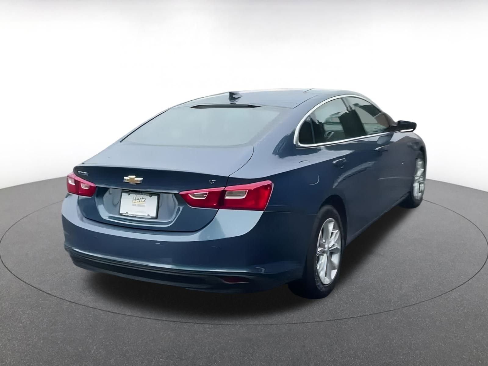 Thumbnail: 2024 Chevrolet Malibu - 12