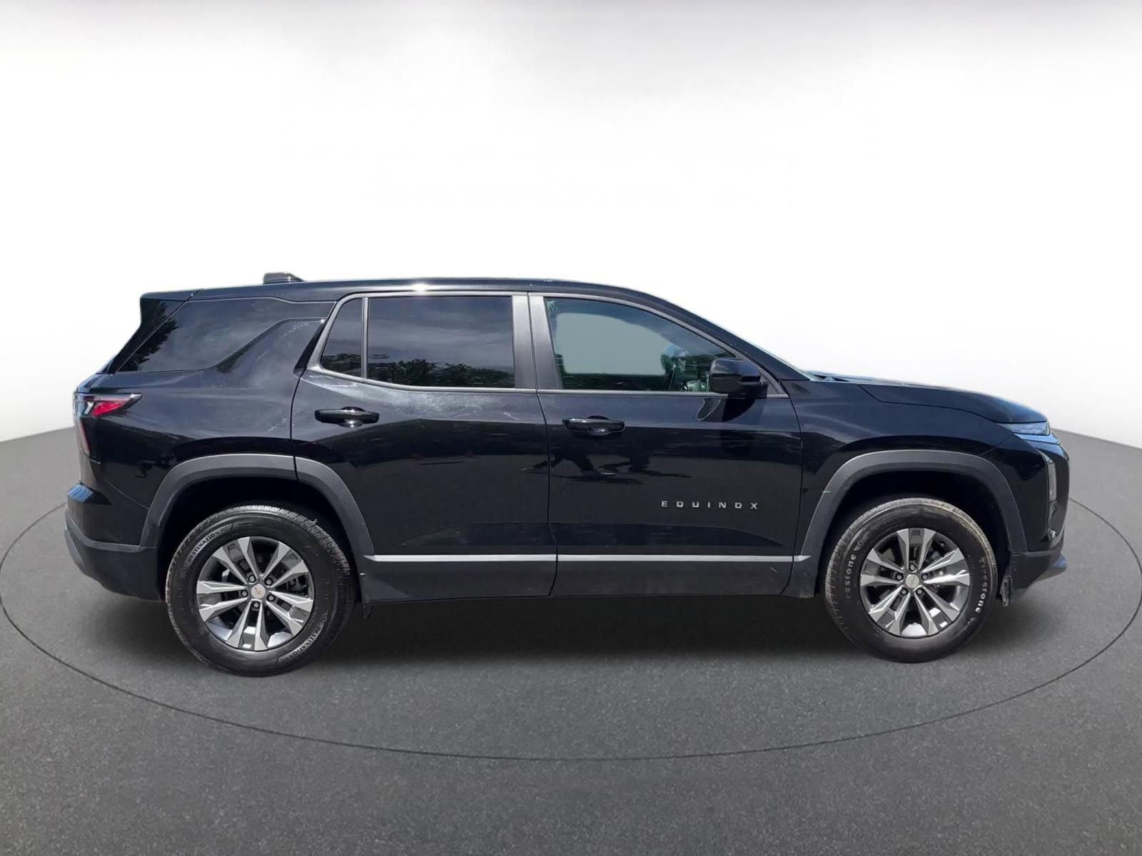 Thumbnail: 2025 Chevrolet Equinox - 16