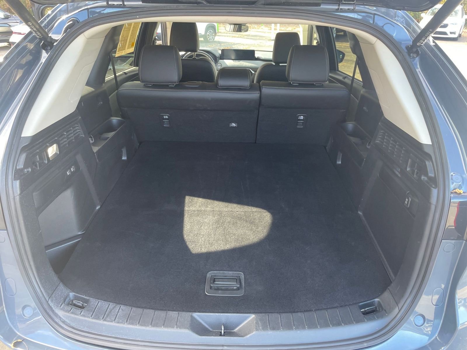 Thumbnail: 2025 Mazda CX-70 - 27