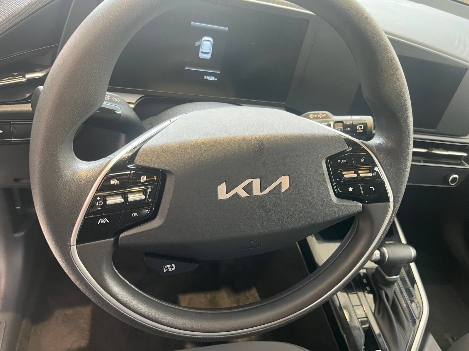 Thumbnail: 2026 Kia Niro - 25