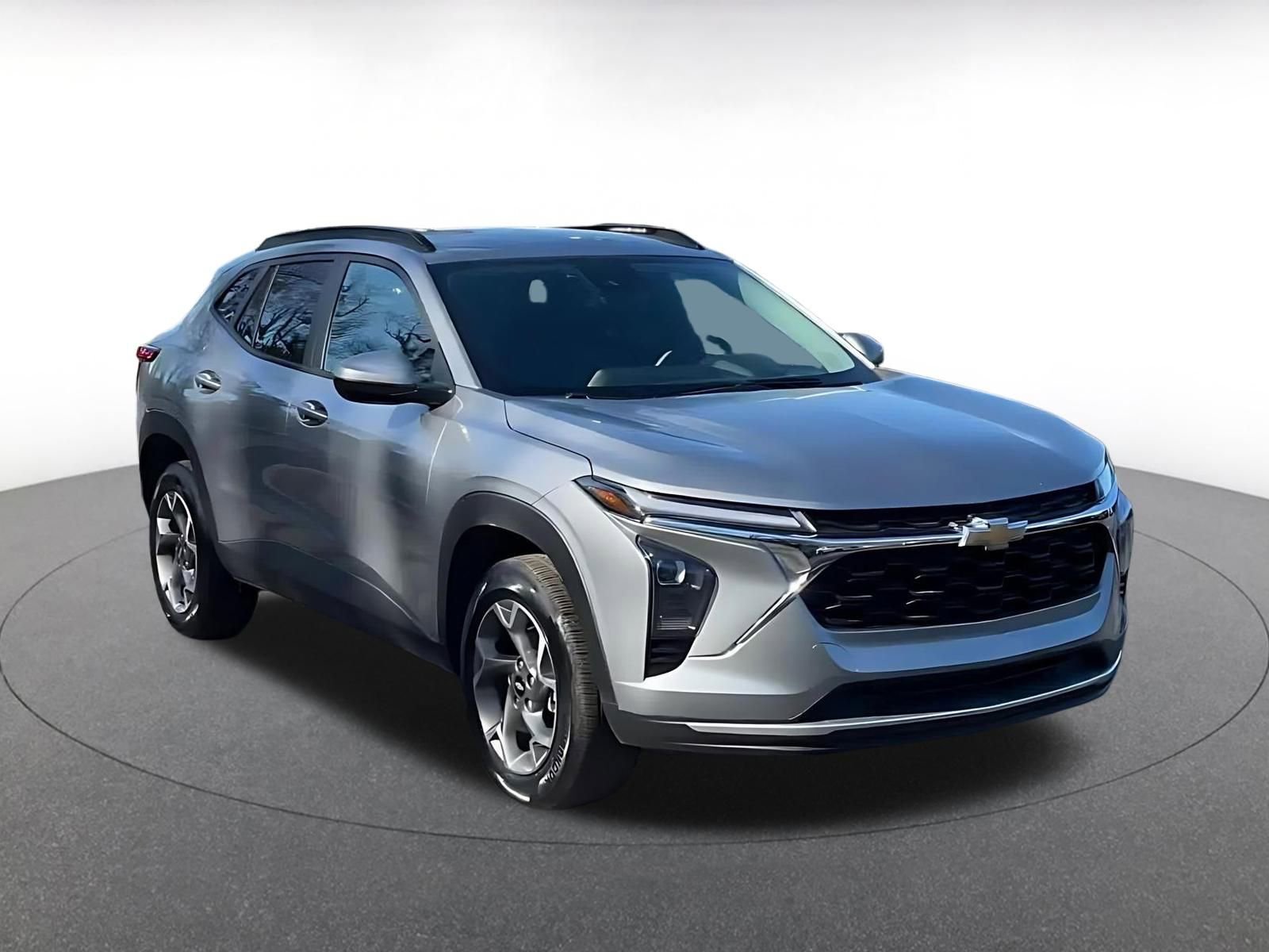 Thumbnail: 2025 Chevrolet Trax - 3