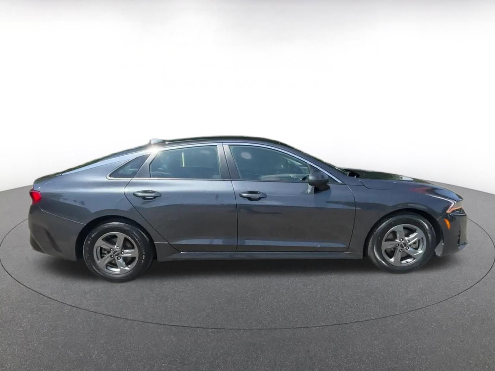Thumbnail: 2023 Kia K5 - 16