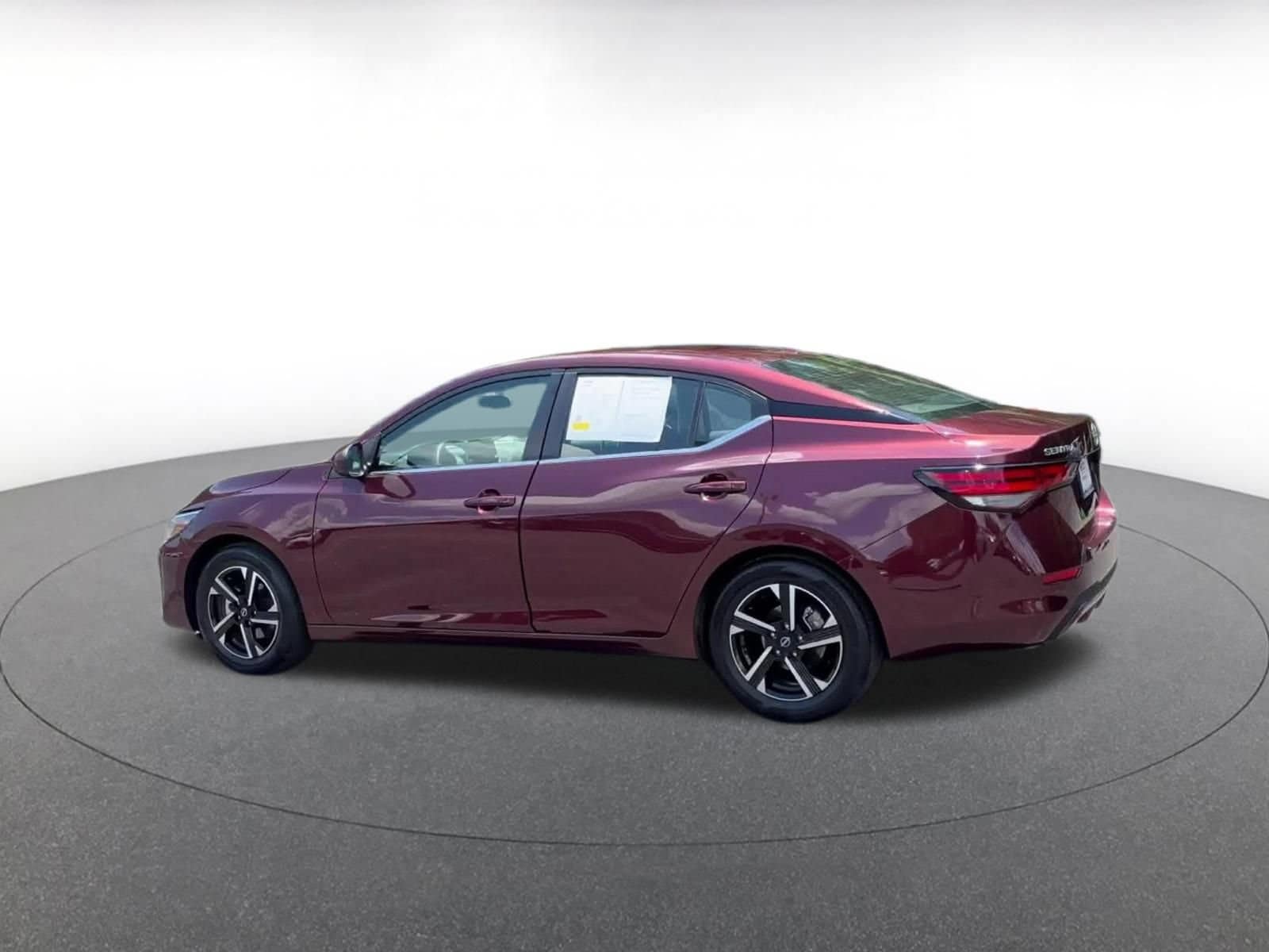 Thumbnail: 2025 Nissan Sentra - 10