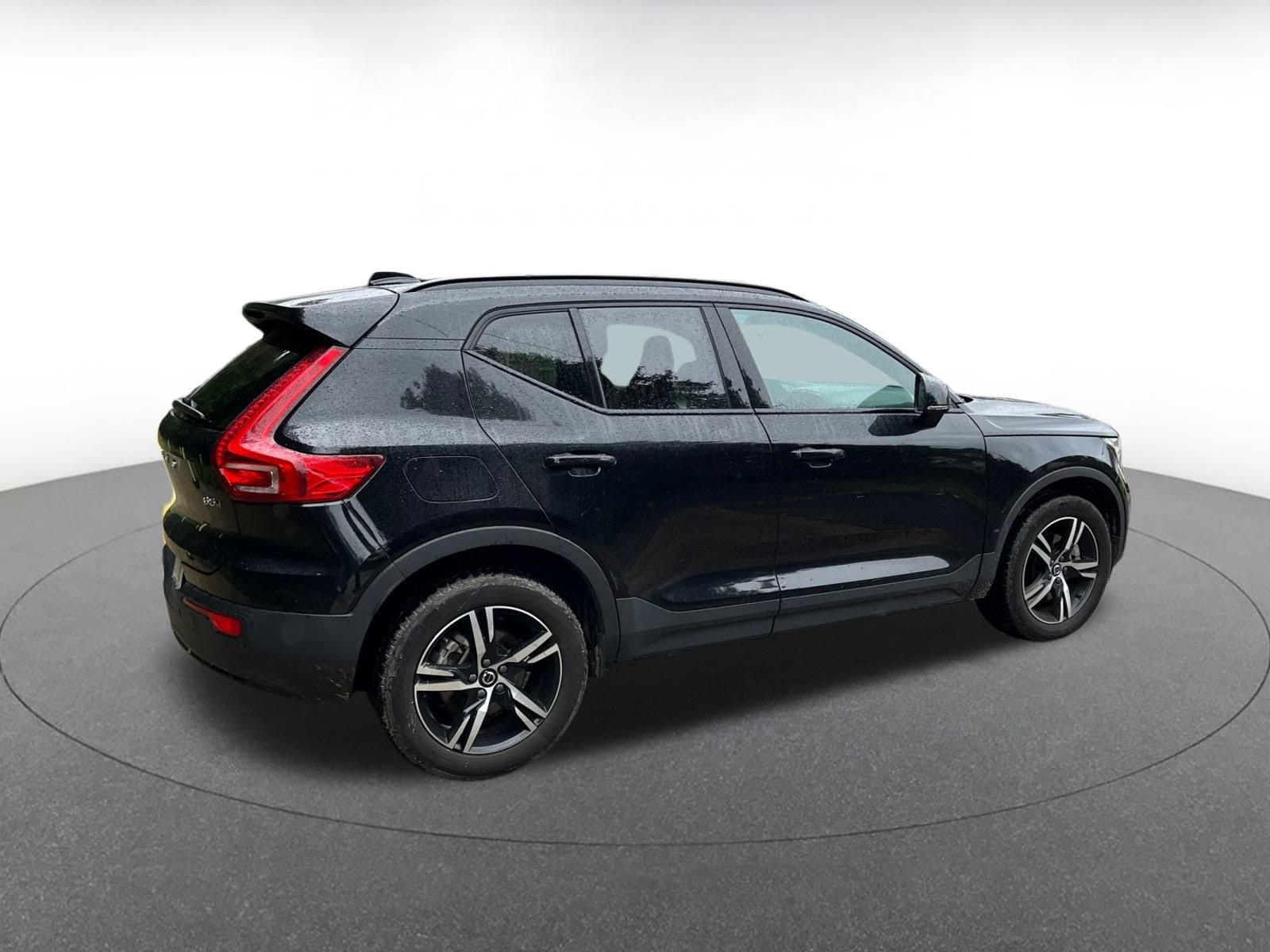 Thumbnail: 2024 Volvo XC40 - 12