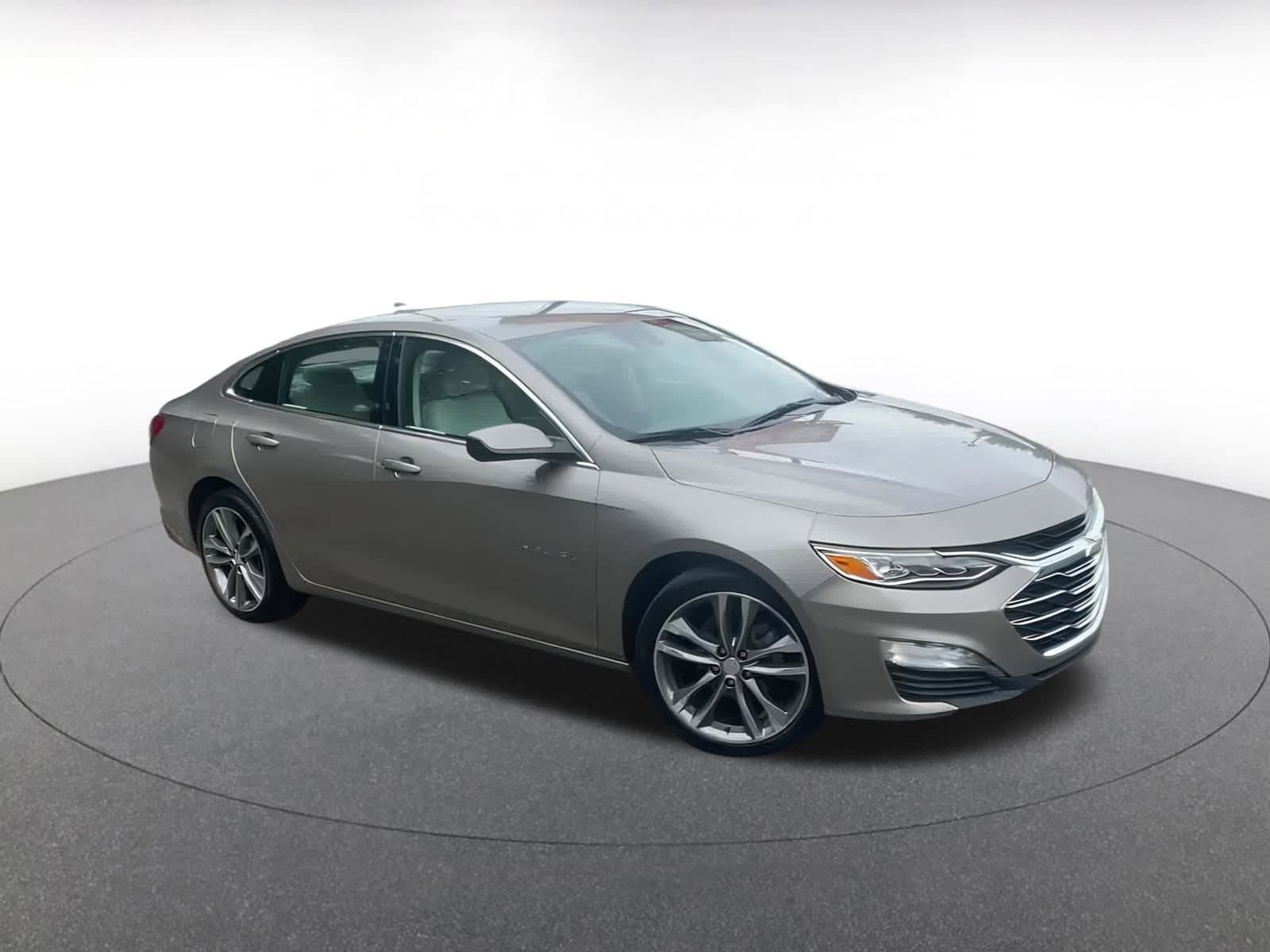 Thumbnail: 2024 Chevrolet Malibu - 2
