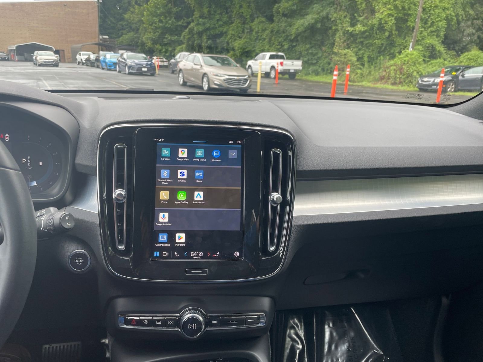 Thumbnail: 2024 Volvo XC40 - 18