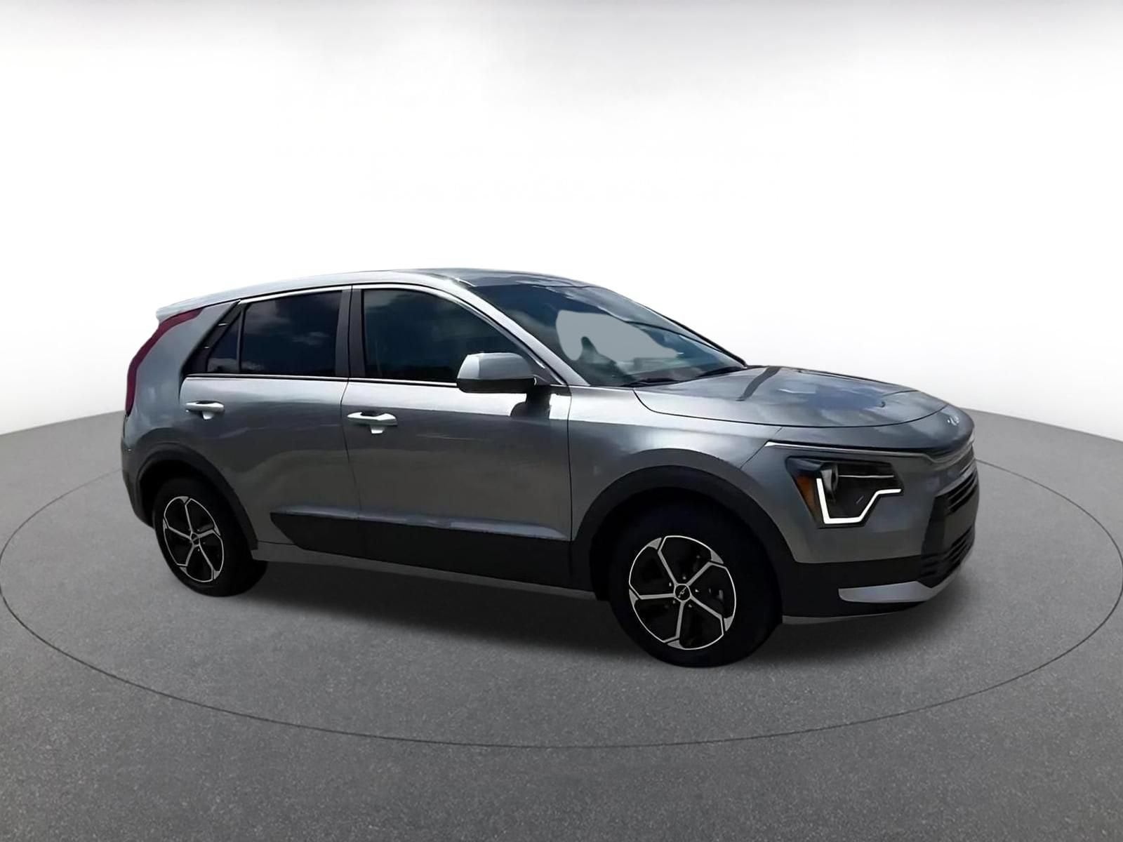 Thumbnail: 2026 Kia Niro - 2
