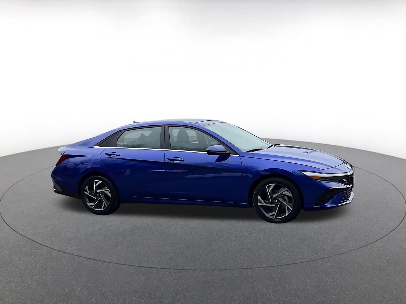 Thumbnail: 2025 Hyundai Elantra - 2