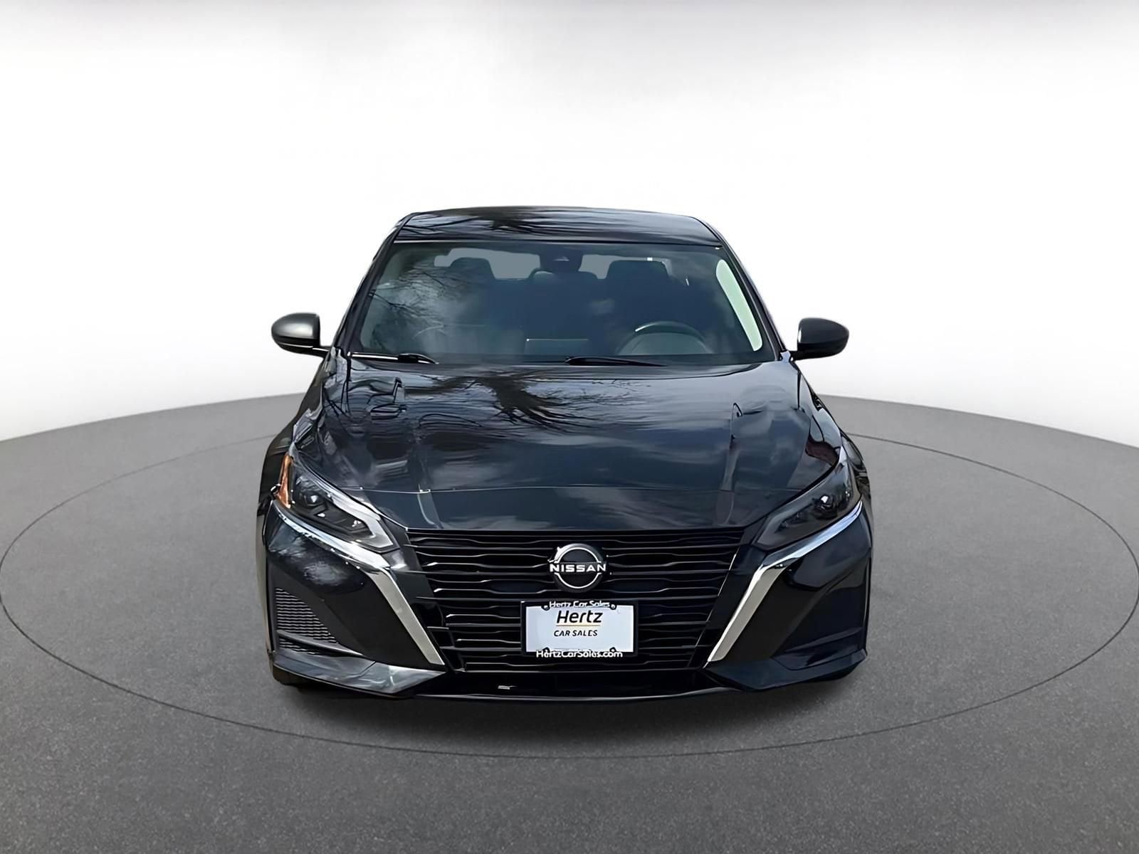 Thumbnail: 2025 Nissan Altima - 4