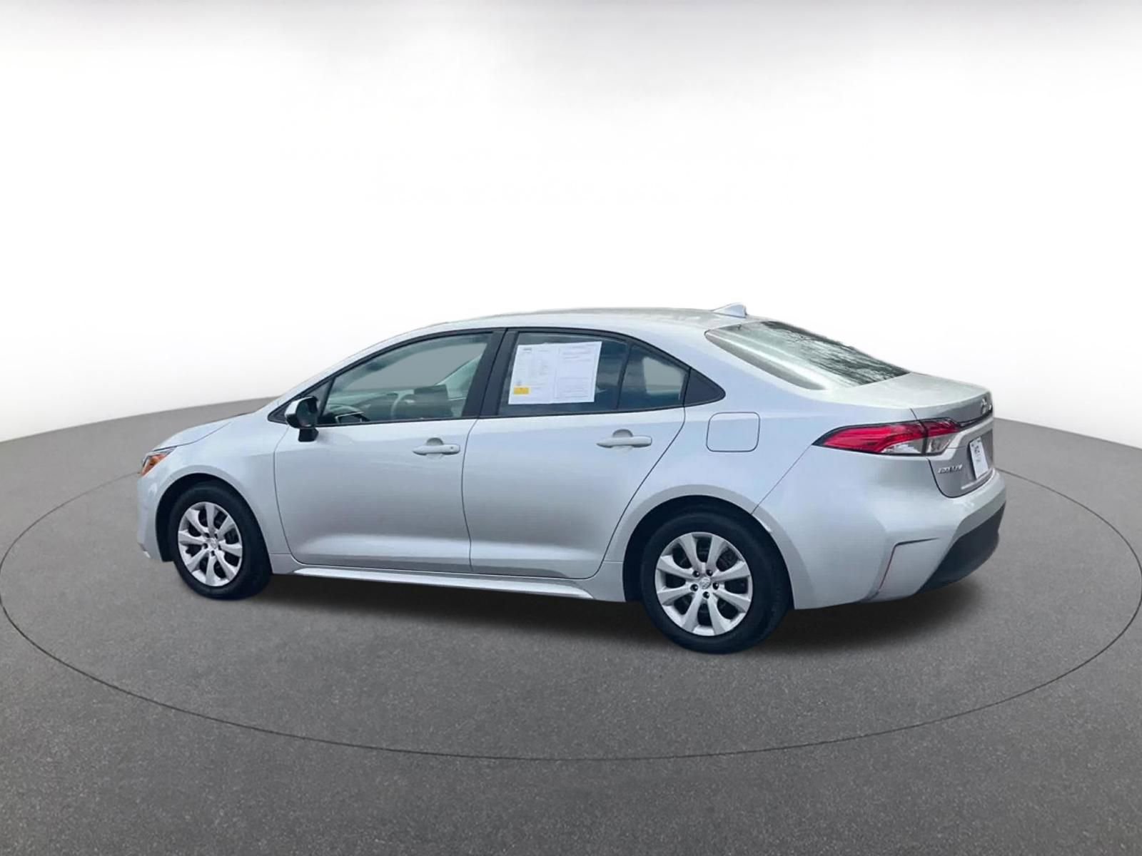 Thumbnail: 2025 Toyota Corolla - 10