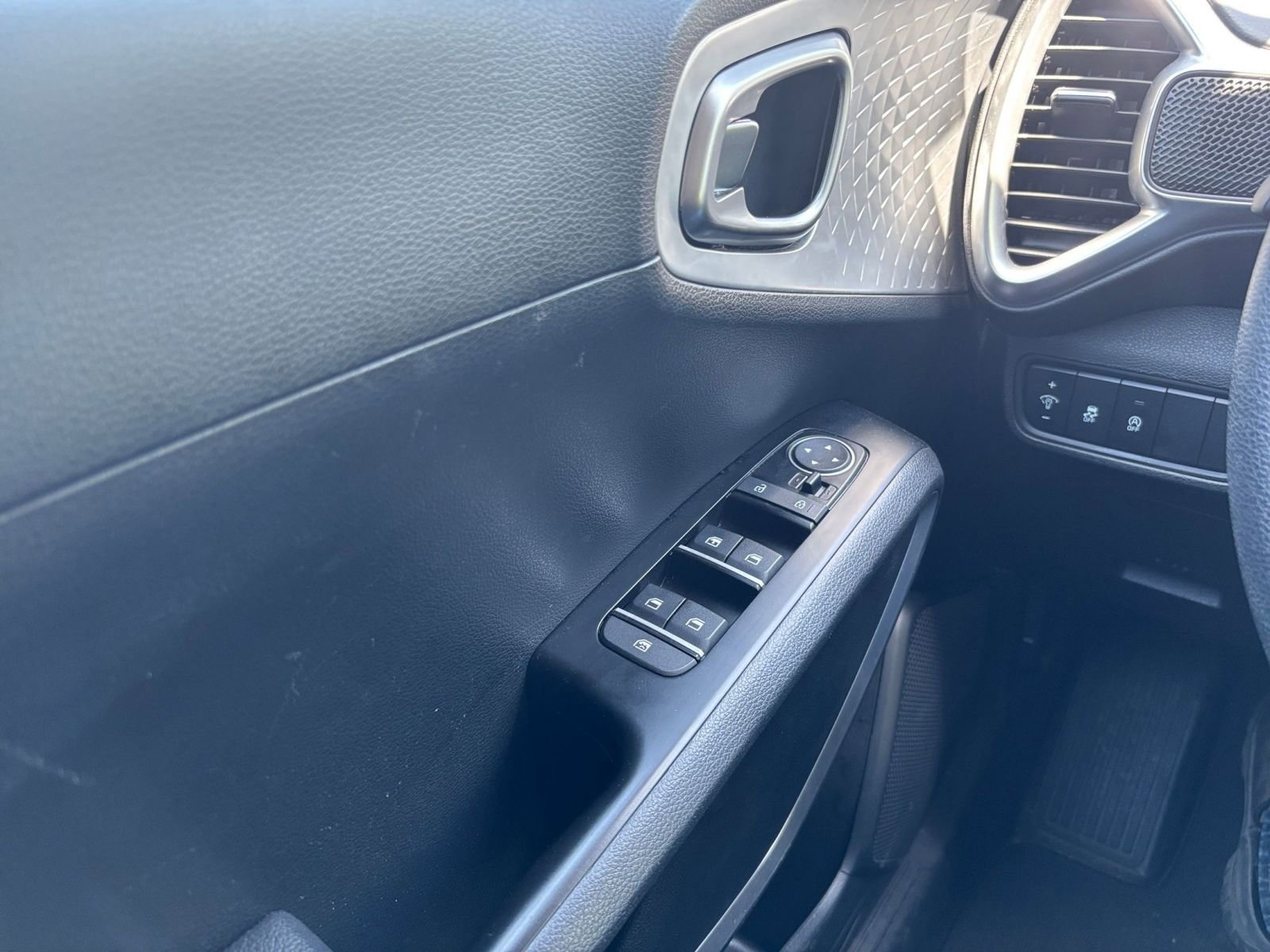 Thumbnail: 2025 Kia Soul - 18