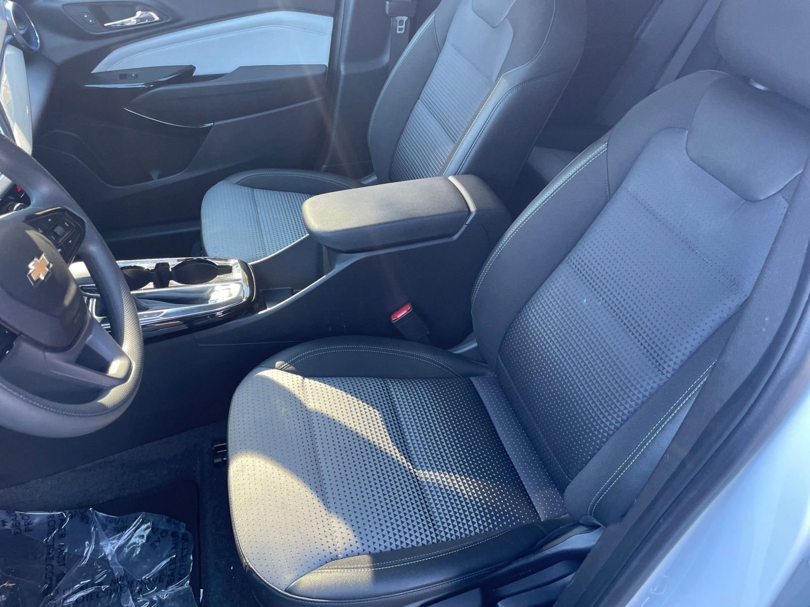 Thumbnail: 2025 Chevrolet Trax - 32