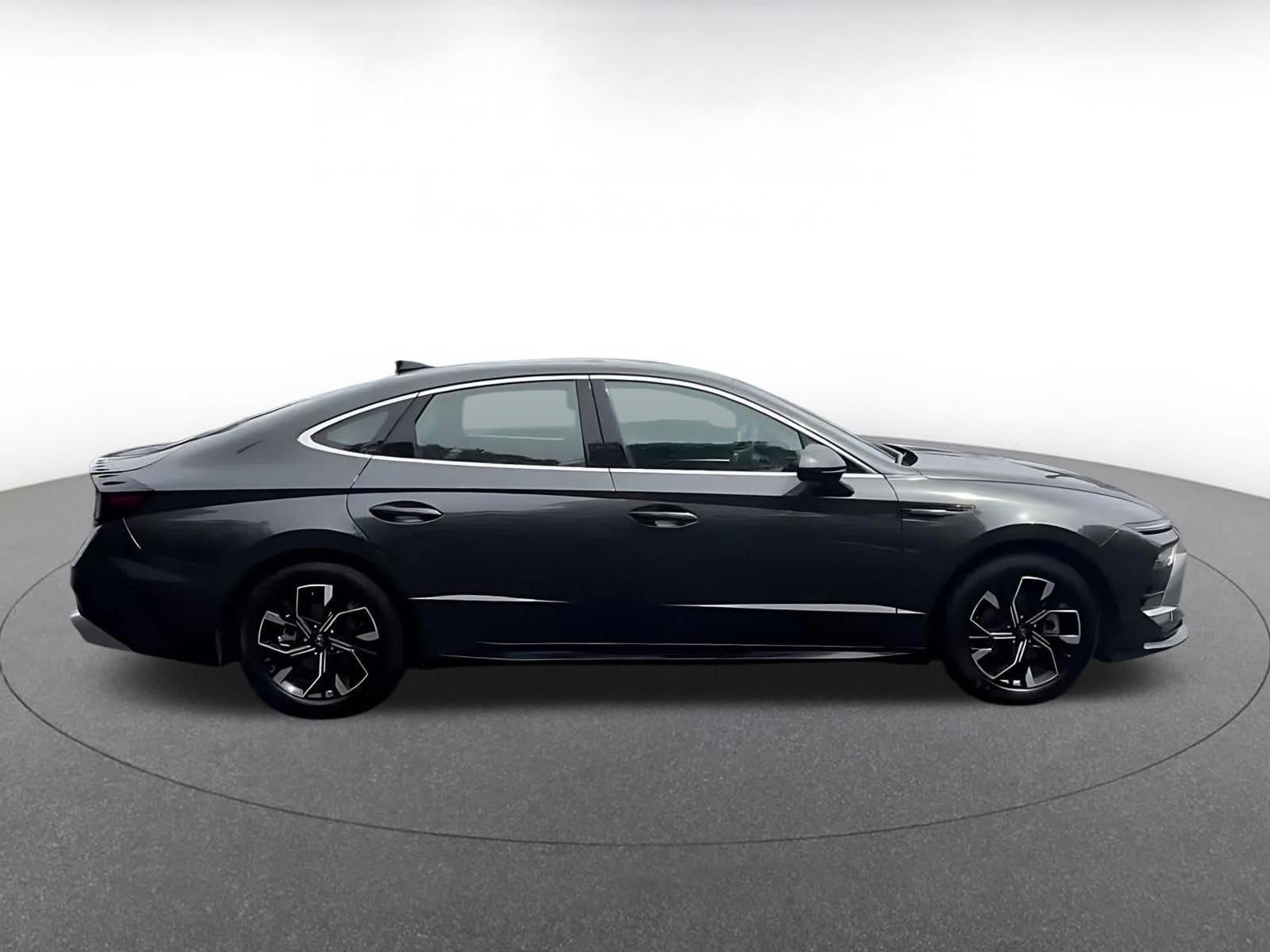 Thumbnail: 2025 Hyundai Sonata - 28