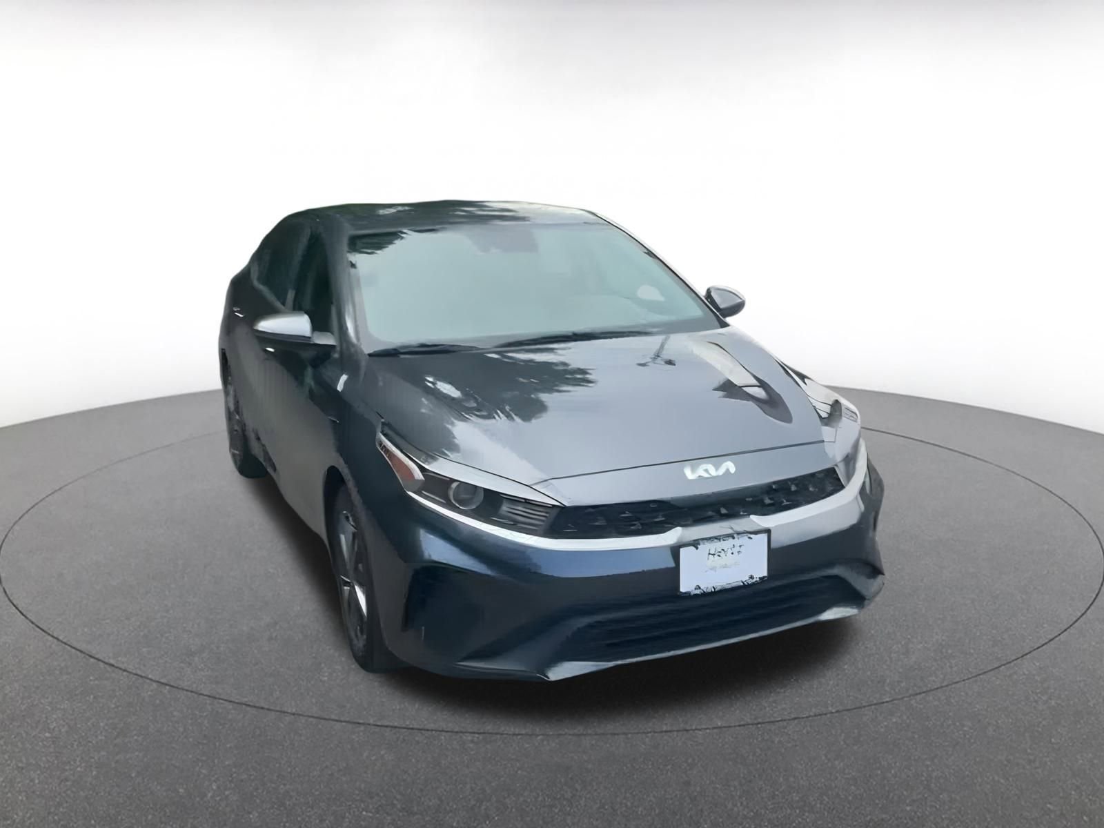 Thumbnail: 2024 Kia Forte - 3