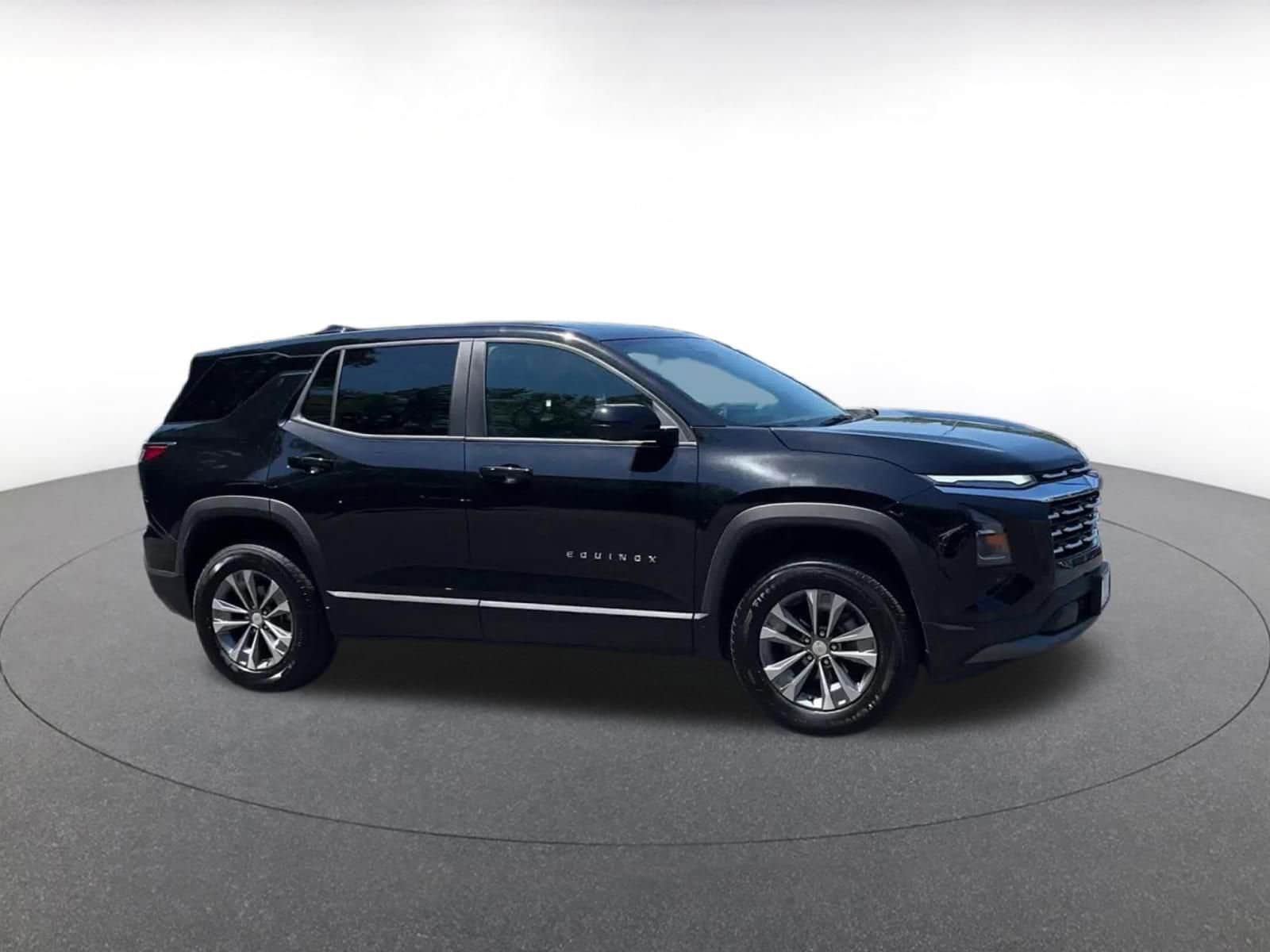 Thumbnail: 2025 Chevrolet Equinox - 2