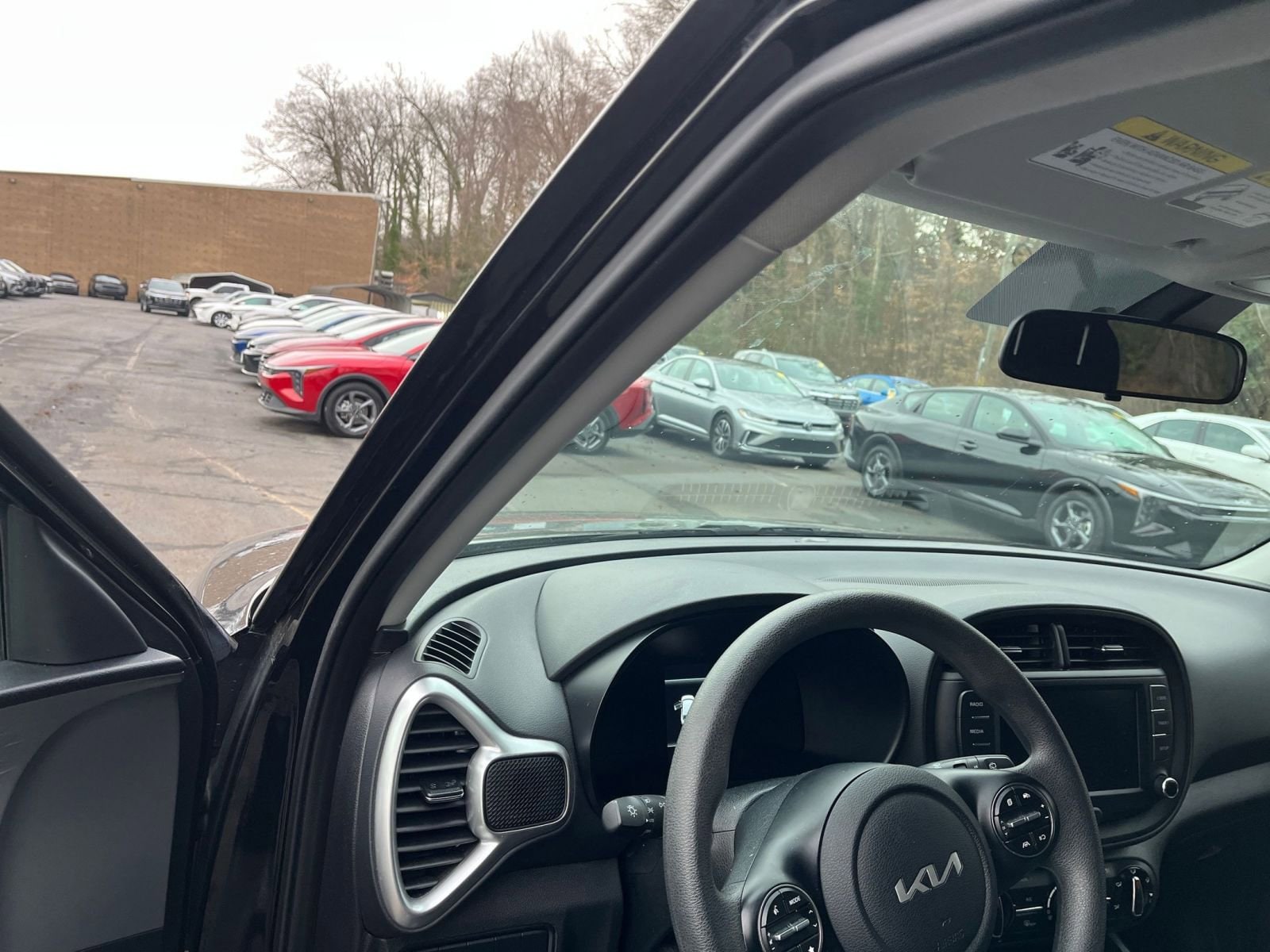 Thumbnail: 2025 Kia Soul - 32