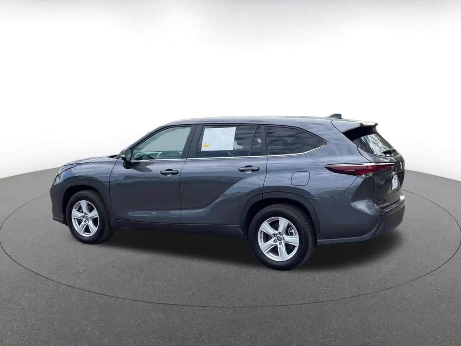 Thumbnail: 2025 Toyota Highlander - 10