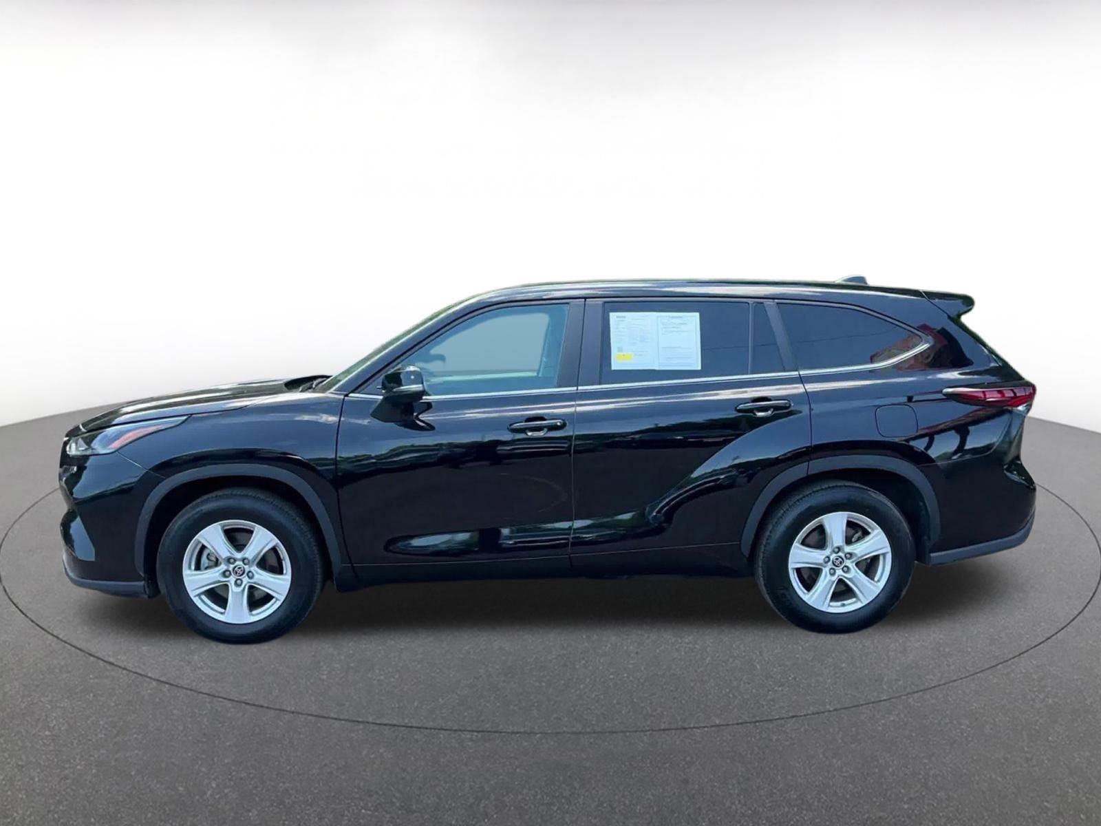 Thumbnail: 2025 Toyota Highlander - 9